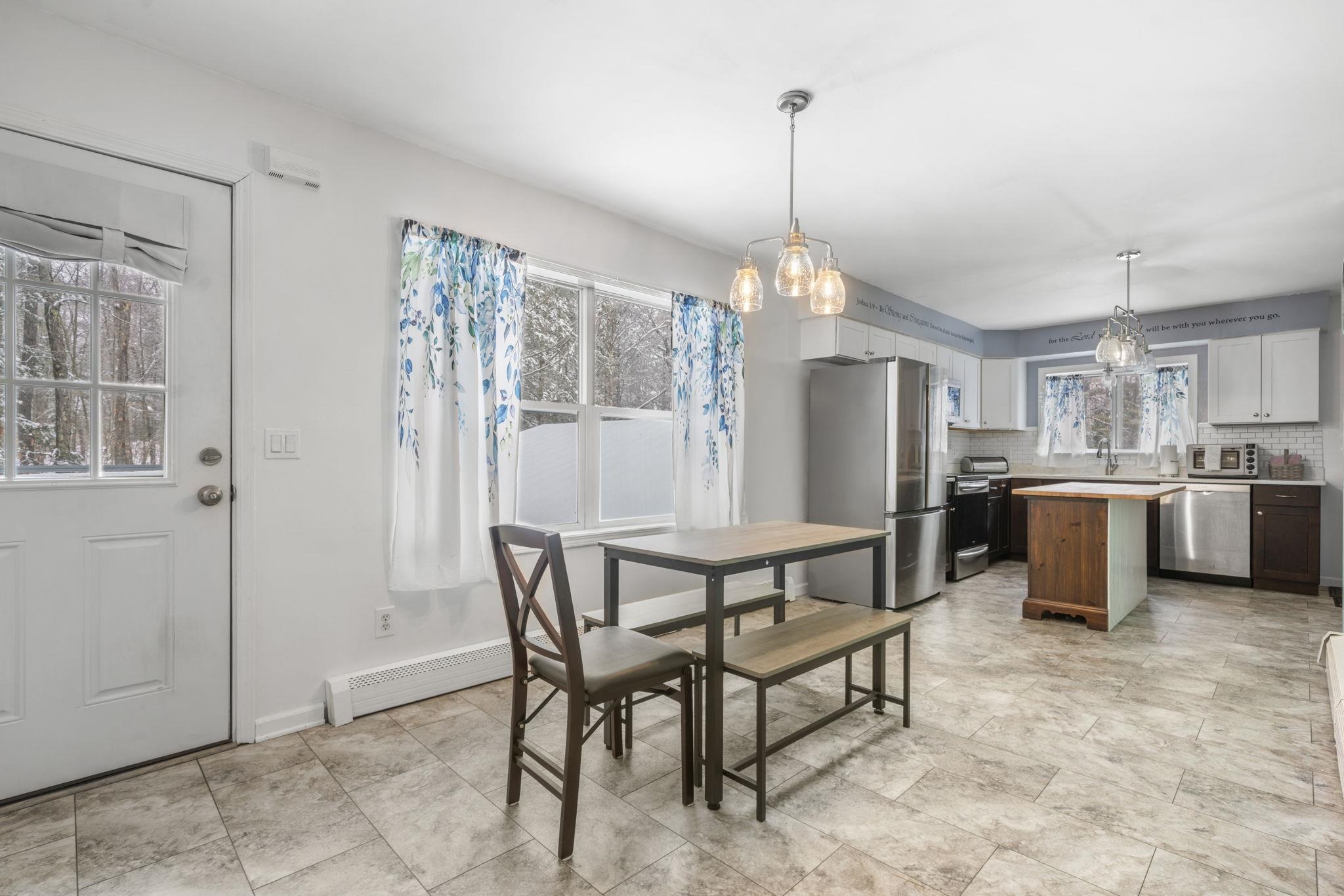 33 Buttercup Ln, Antrim, NH 03440