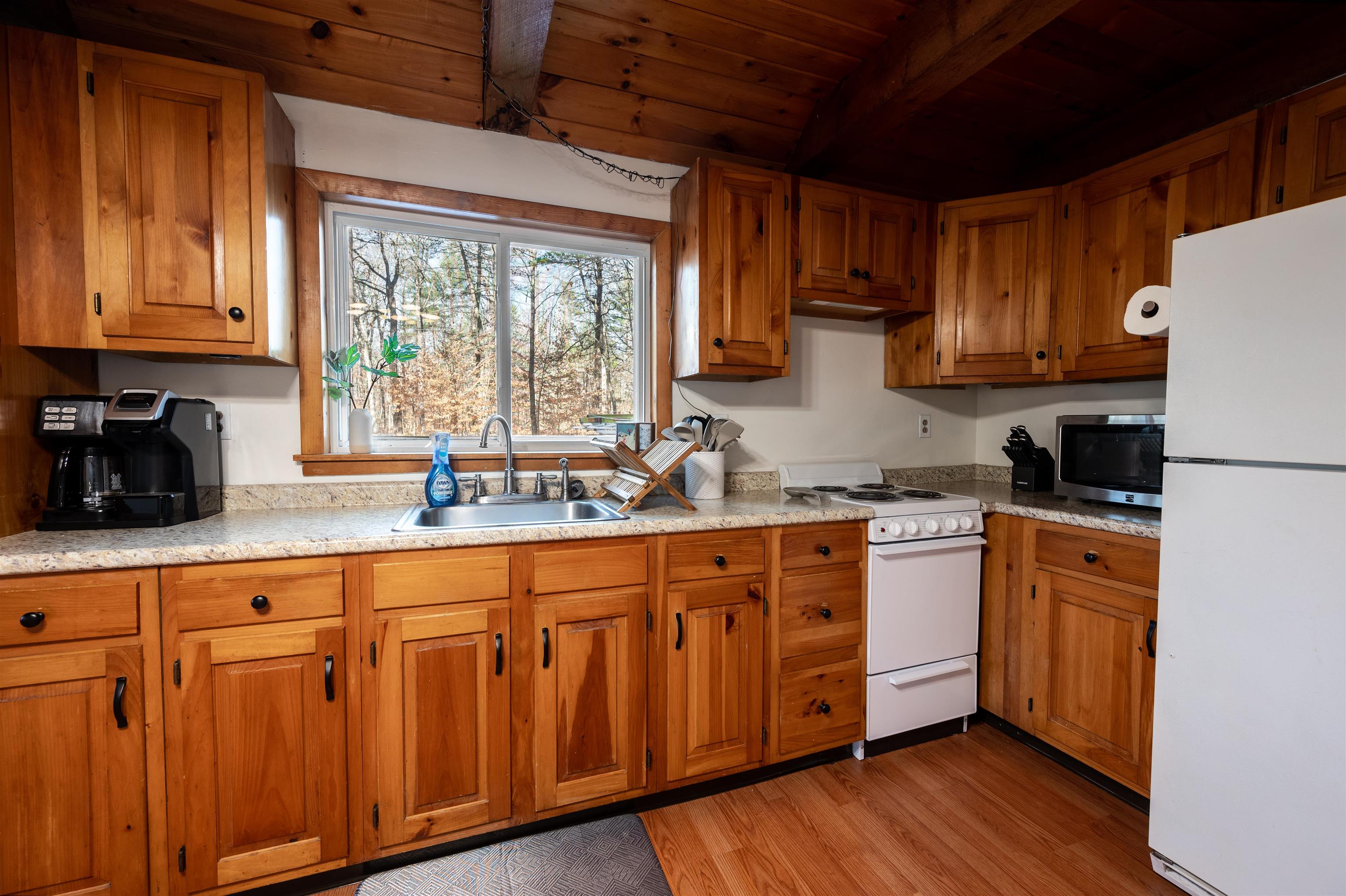 135 Pine River Pa, Effingham, NH 03882