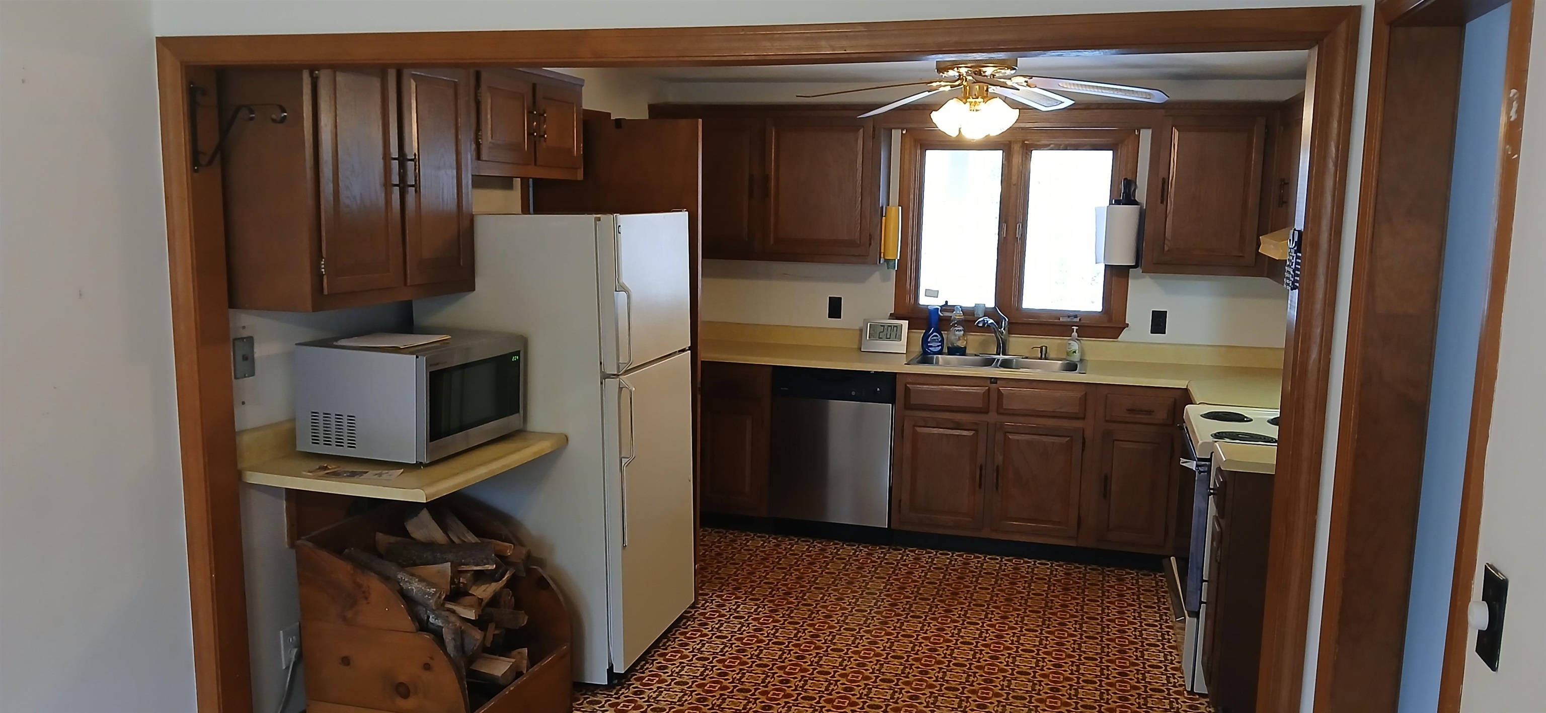 335 Chestnut Hill Rd, Farmington, NH 03835