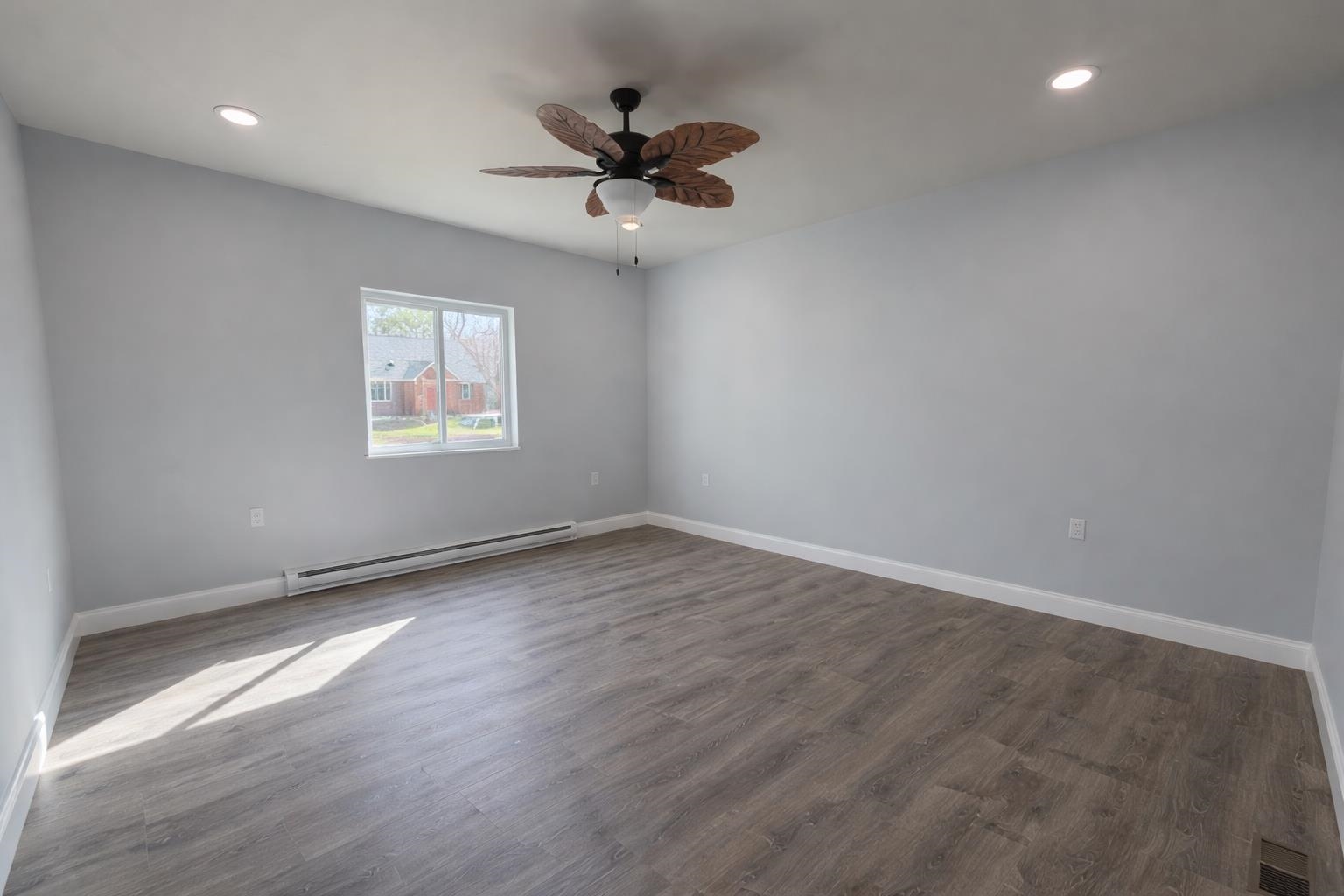 64 Evans St, Gorham, NH 03581