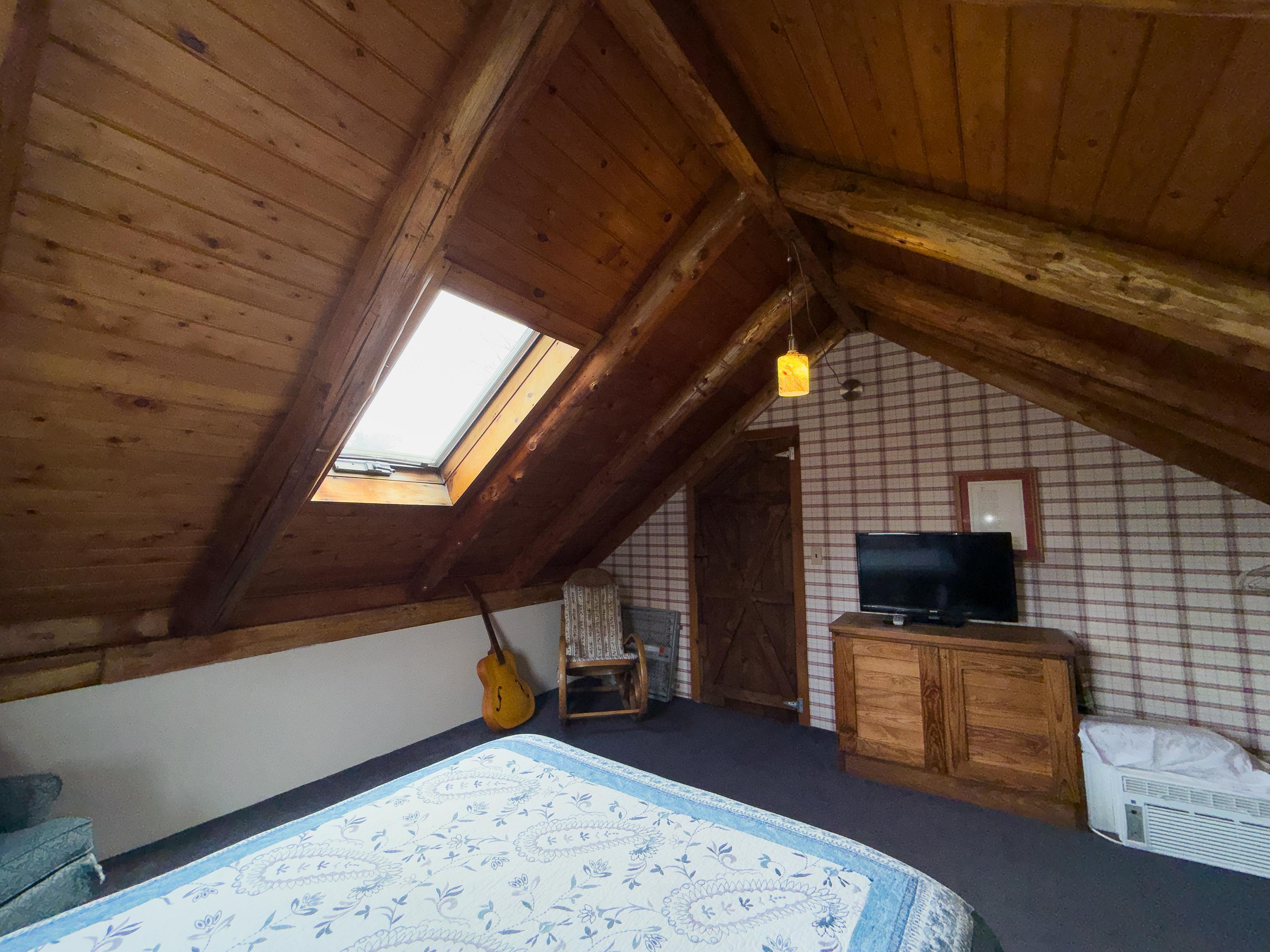 10 Duval Rd, Dalton, NH 03598