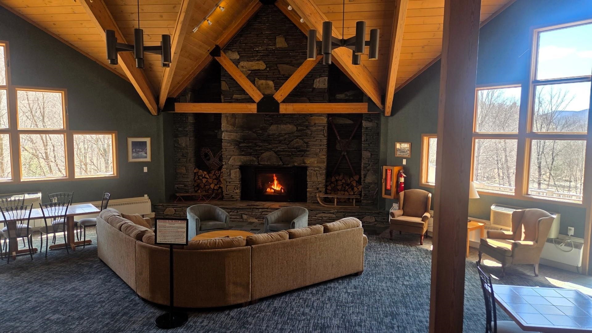 36 Lodge Rd, Lincoln, NH 03251