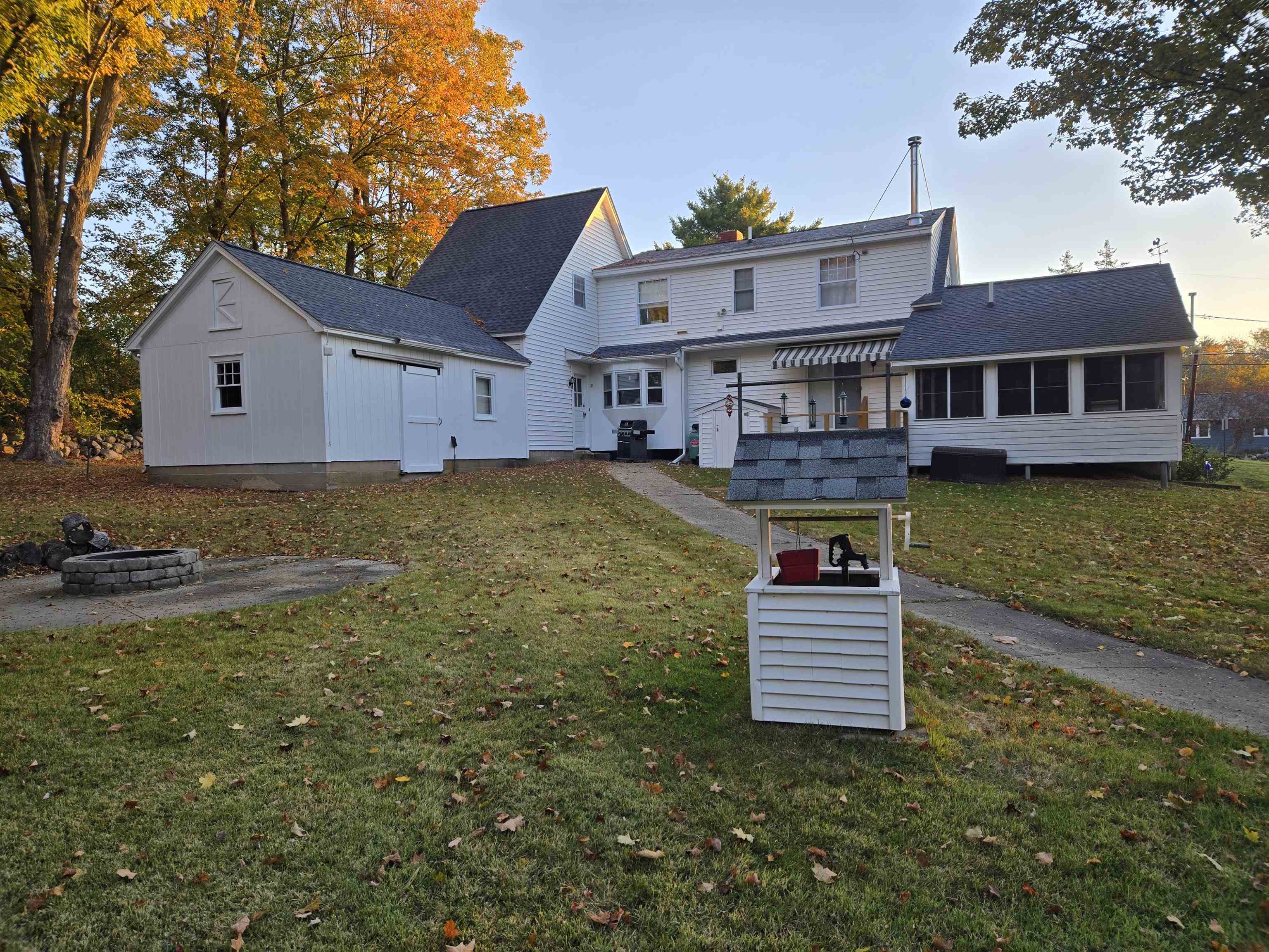 79 Maple Ave, Atkinson, NH 03811