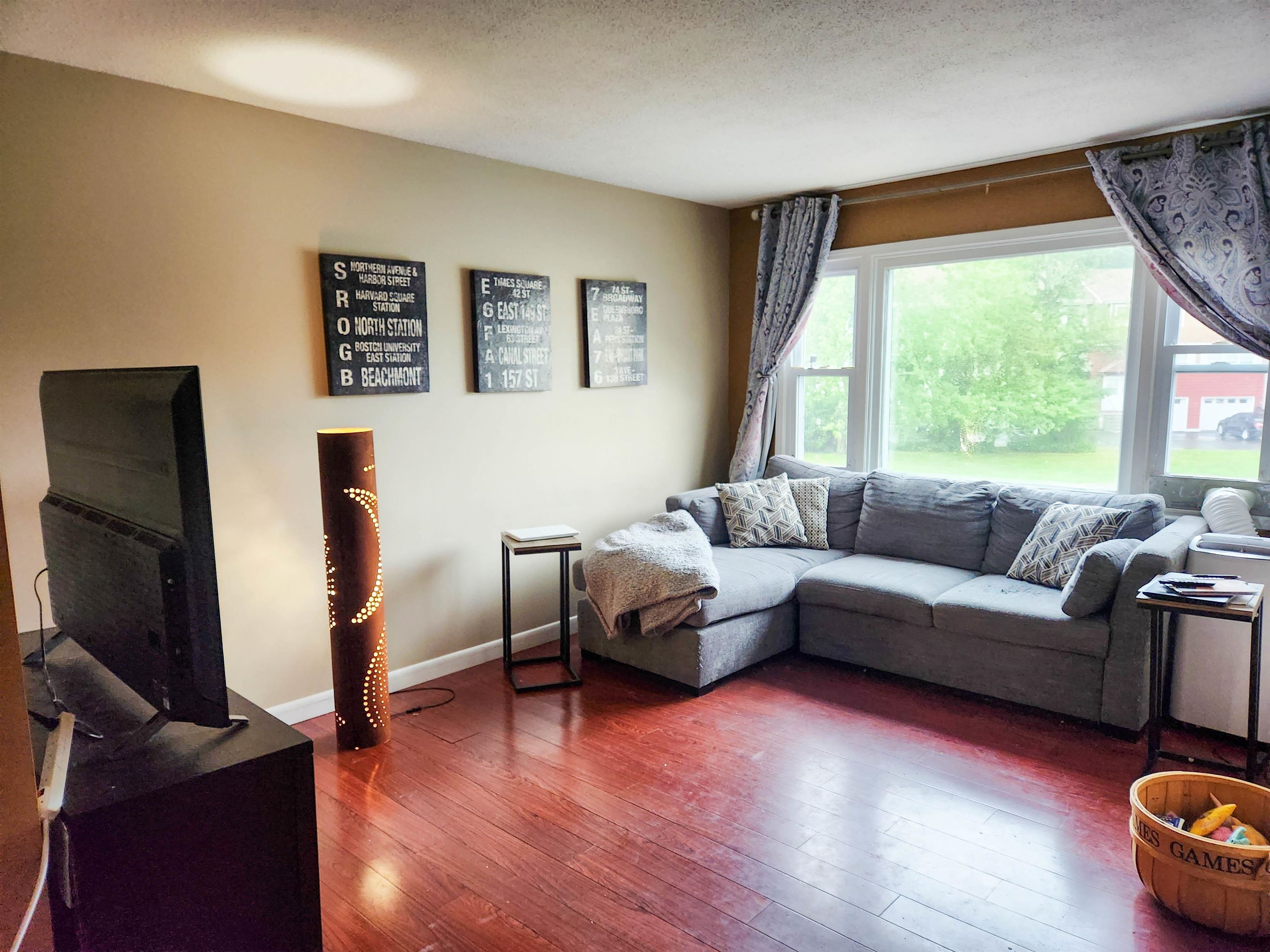 7 Pine Isle Dr, Derry, NH 03038