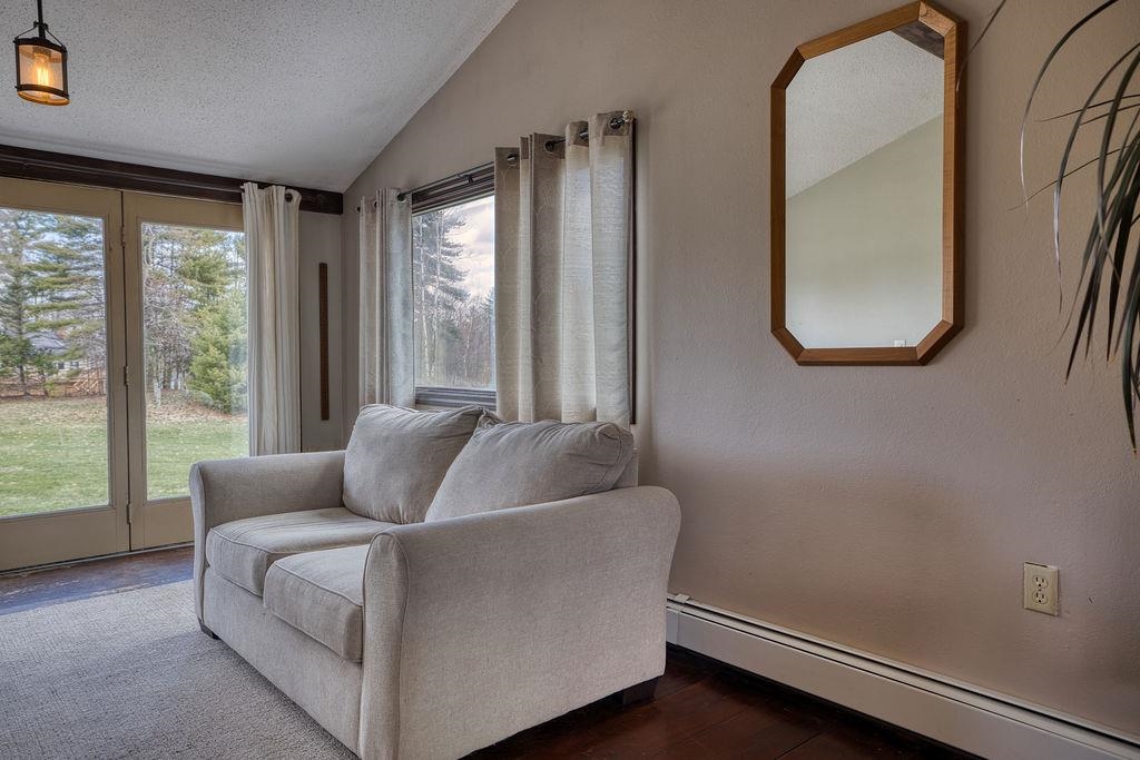 96 Moose Mountain Rd, Brookfield, NH 03872