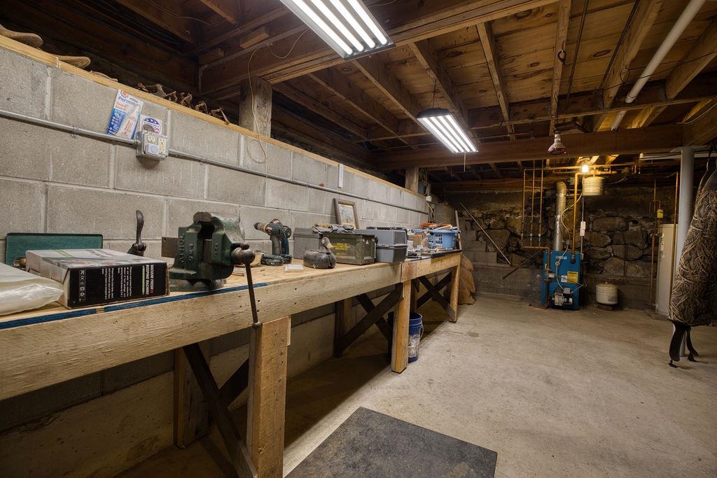 96 Moose Mountain Rd, Brookfield, NH 03872