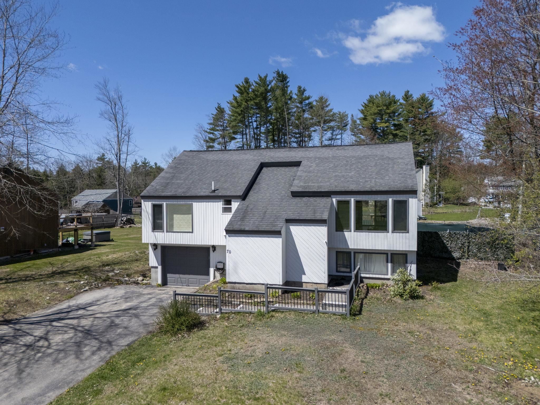 70 Boxwood Cir, Milford, NH 03055