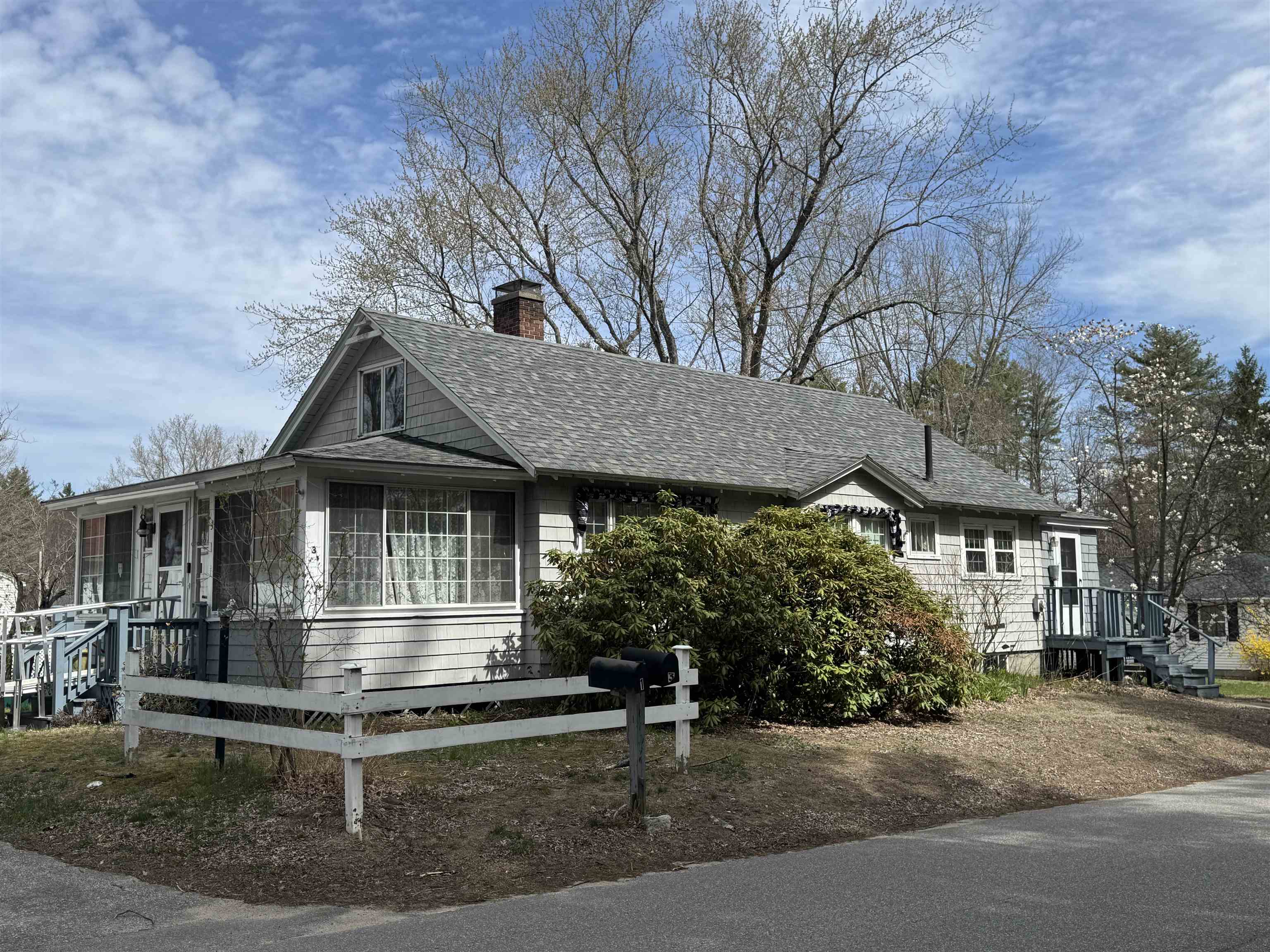 3 Sylvester St, Concord, NH 03303