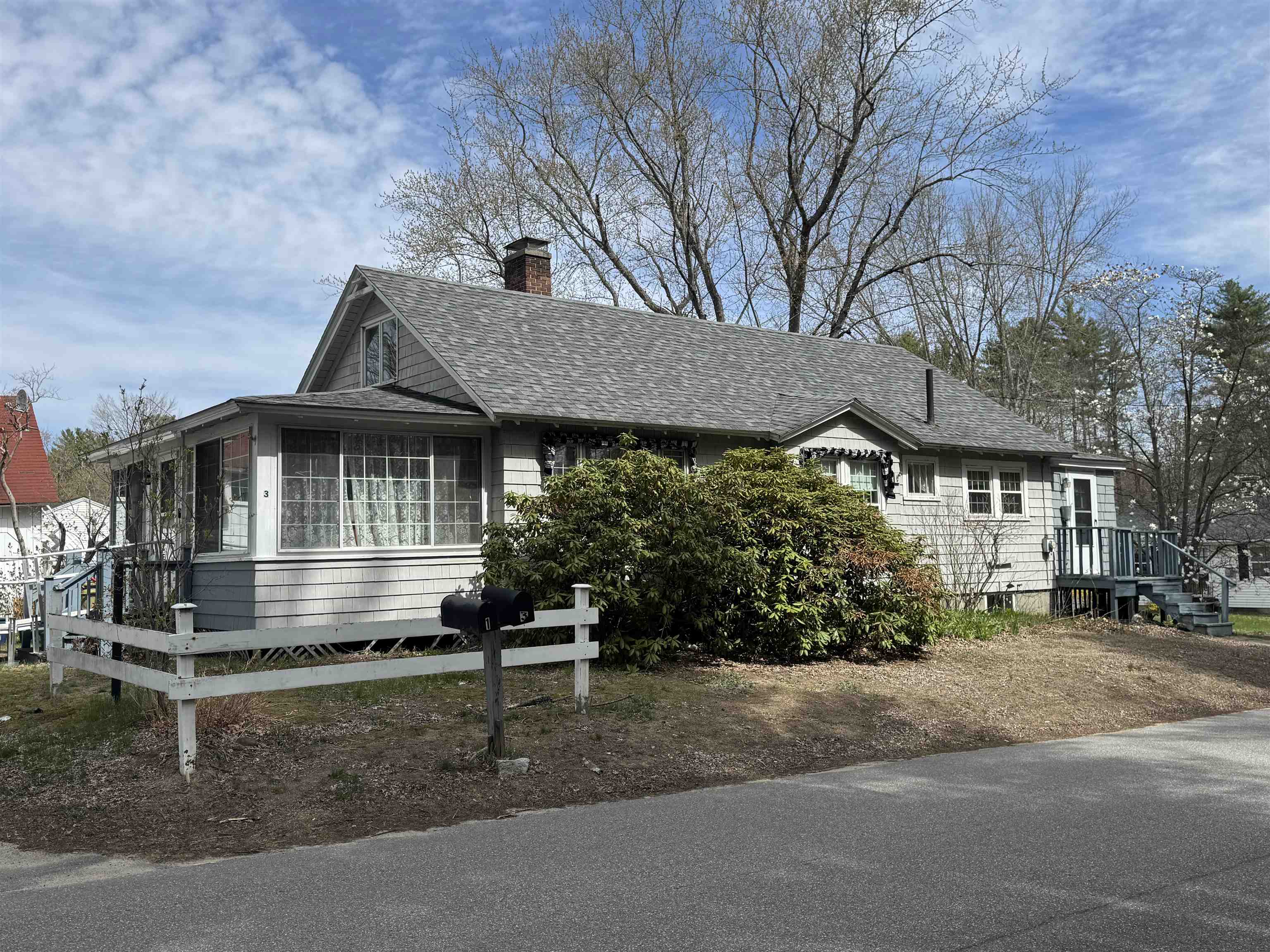 3 Sylvester St, Concord, NH 03303