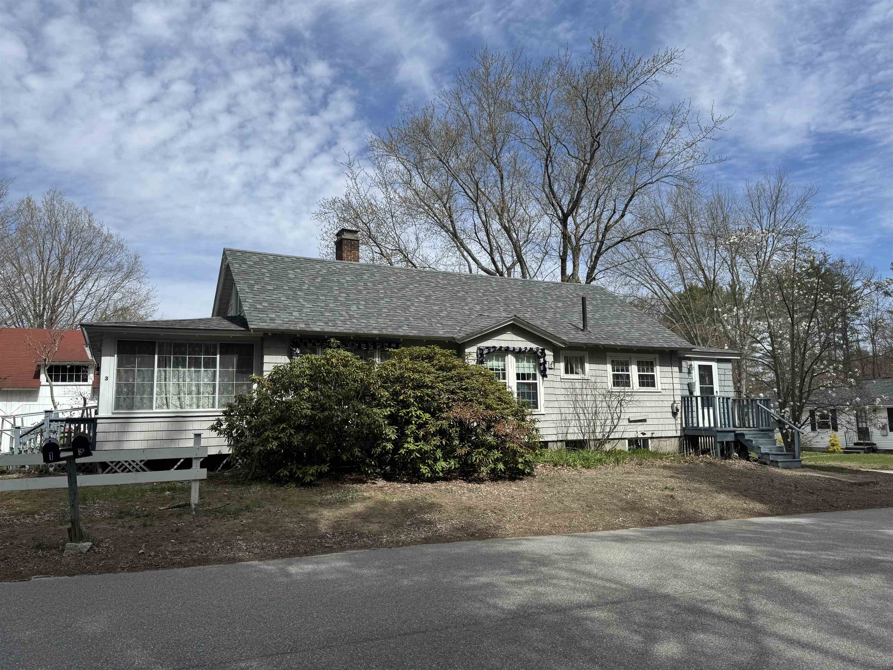 3 Sylvester St, Concord, NH 03303