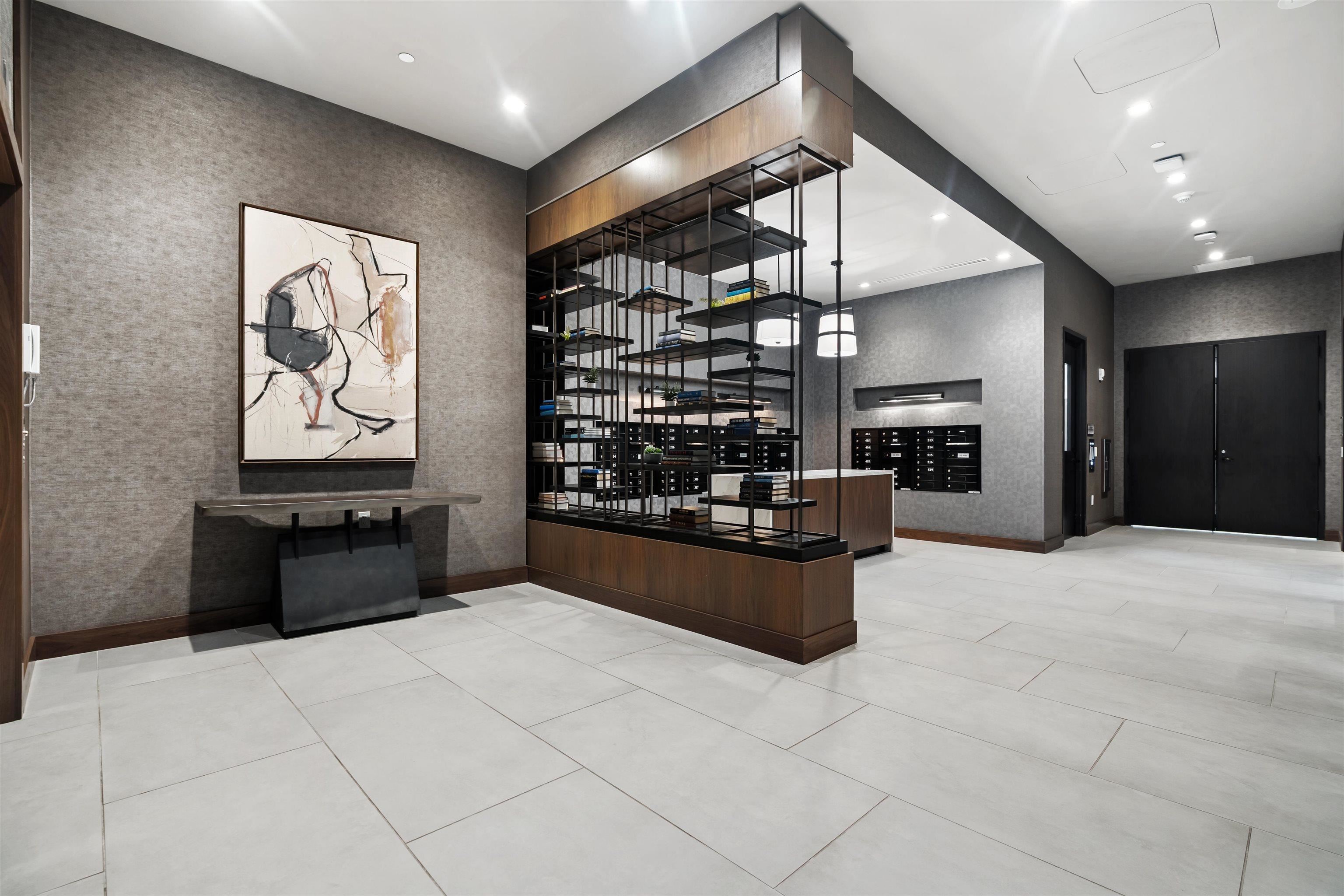 18 Artisan Dr, Salem, NH 03079