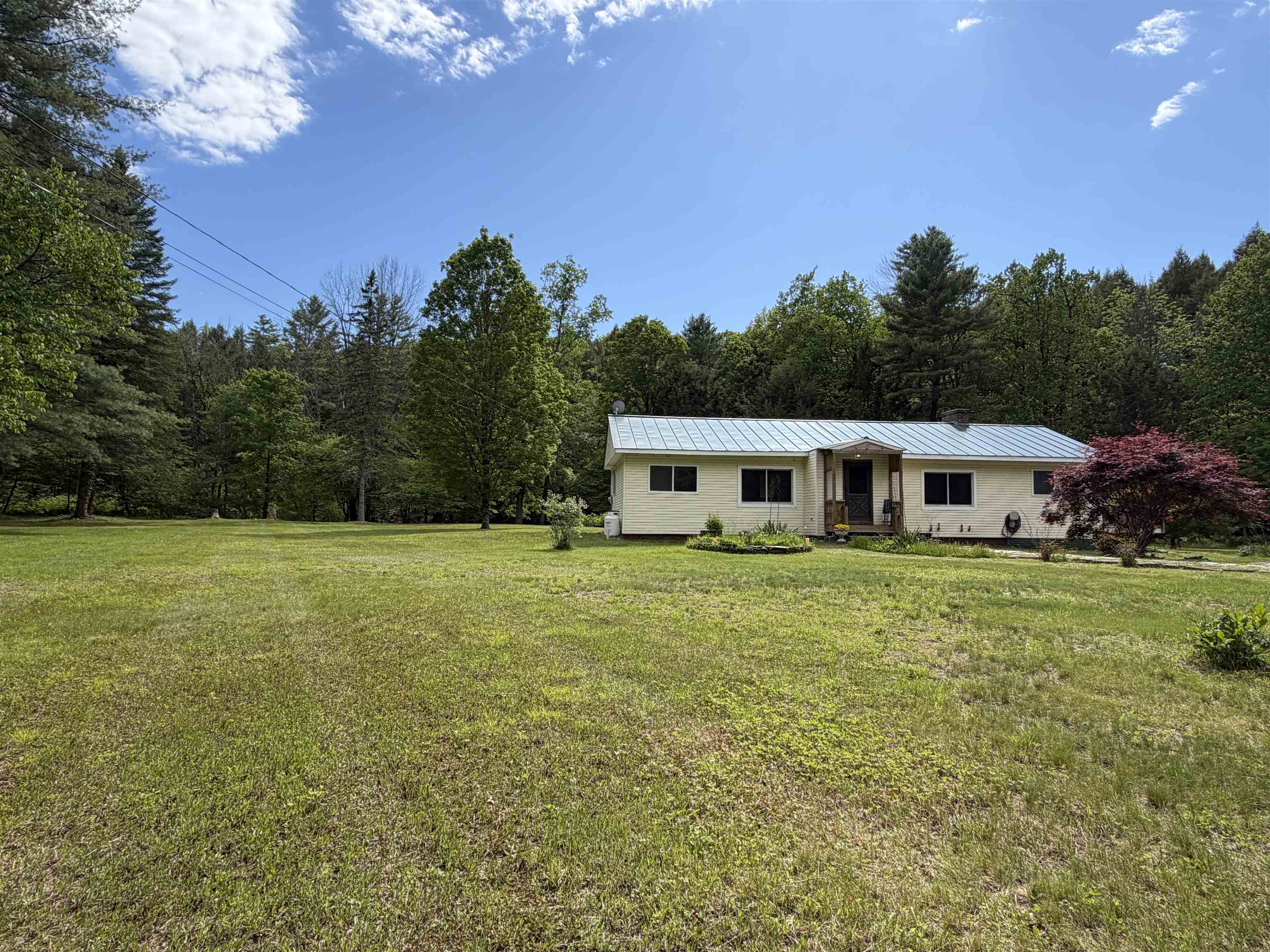 PLAINFIELD NH&nbsp;Lake House for sale $$450,000 | $234 per sq.ft.