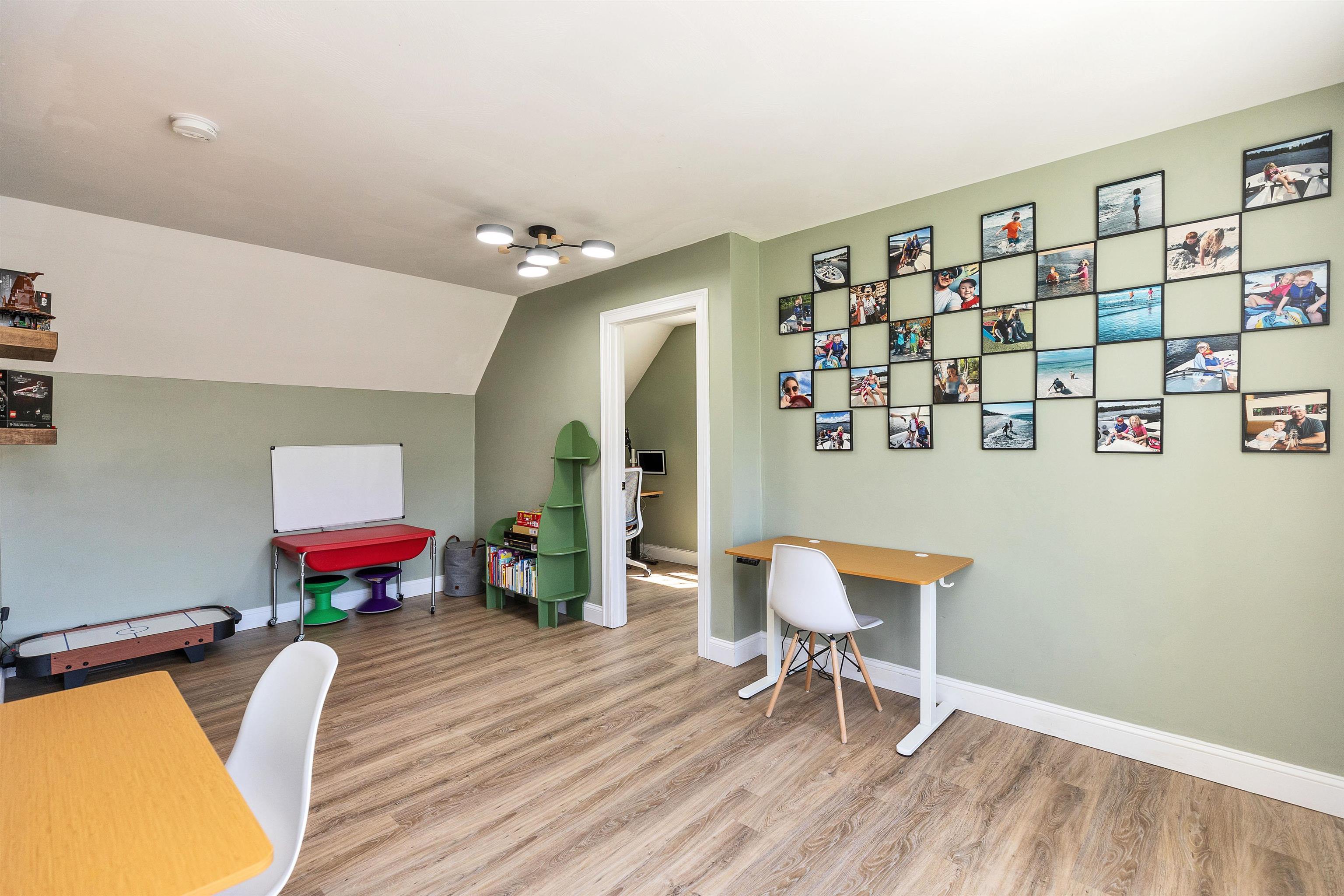 17 Wright Rd, Milford, NH 03055