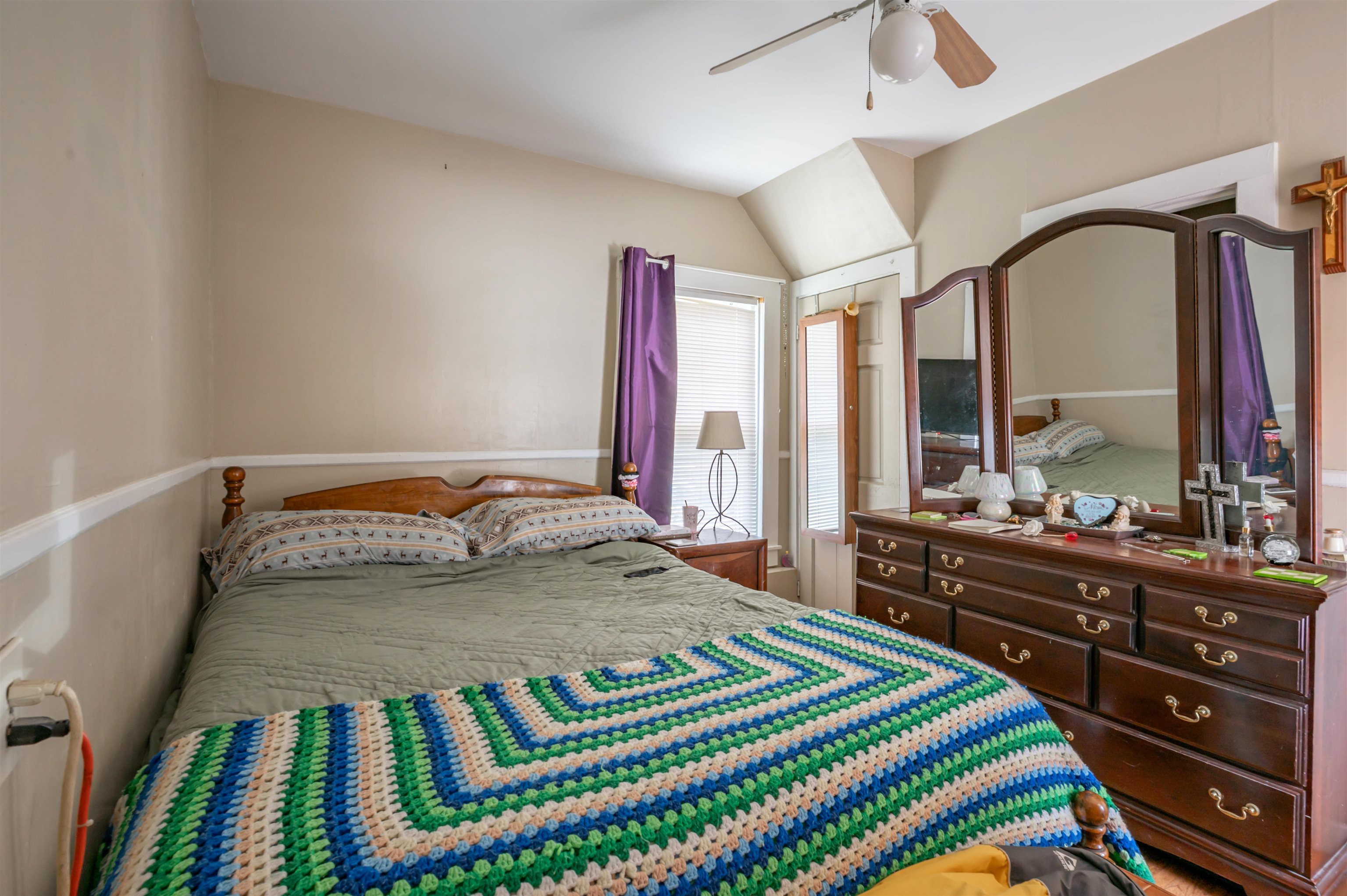 58 Amherst St, Nashua, NH 03064