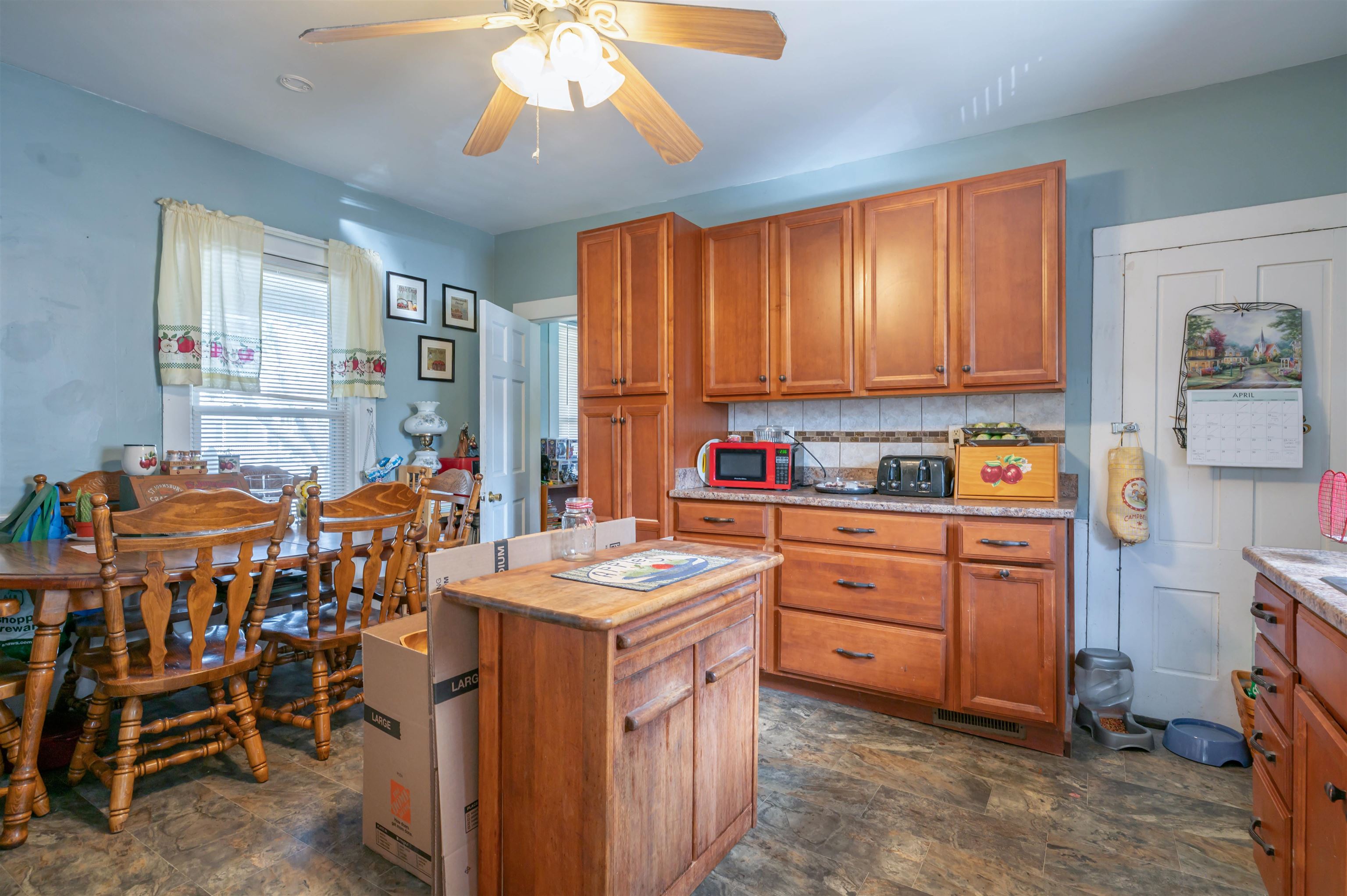 58 Amherst St, Nashua, NH 03064