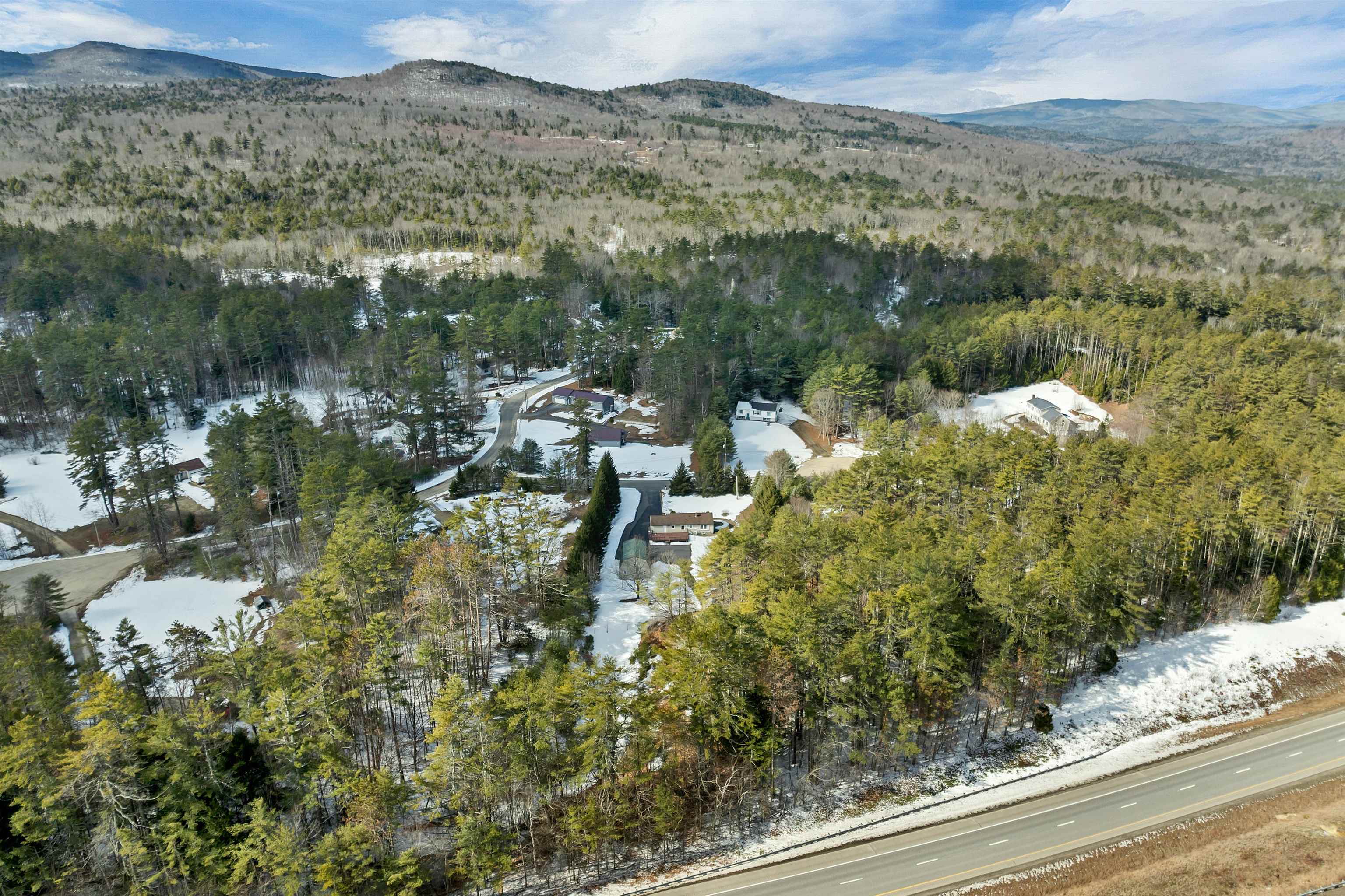 9 Fairway Dr, New Hampton, NH 03256