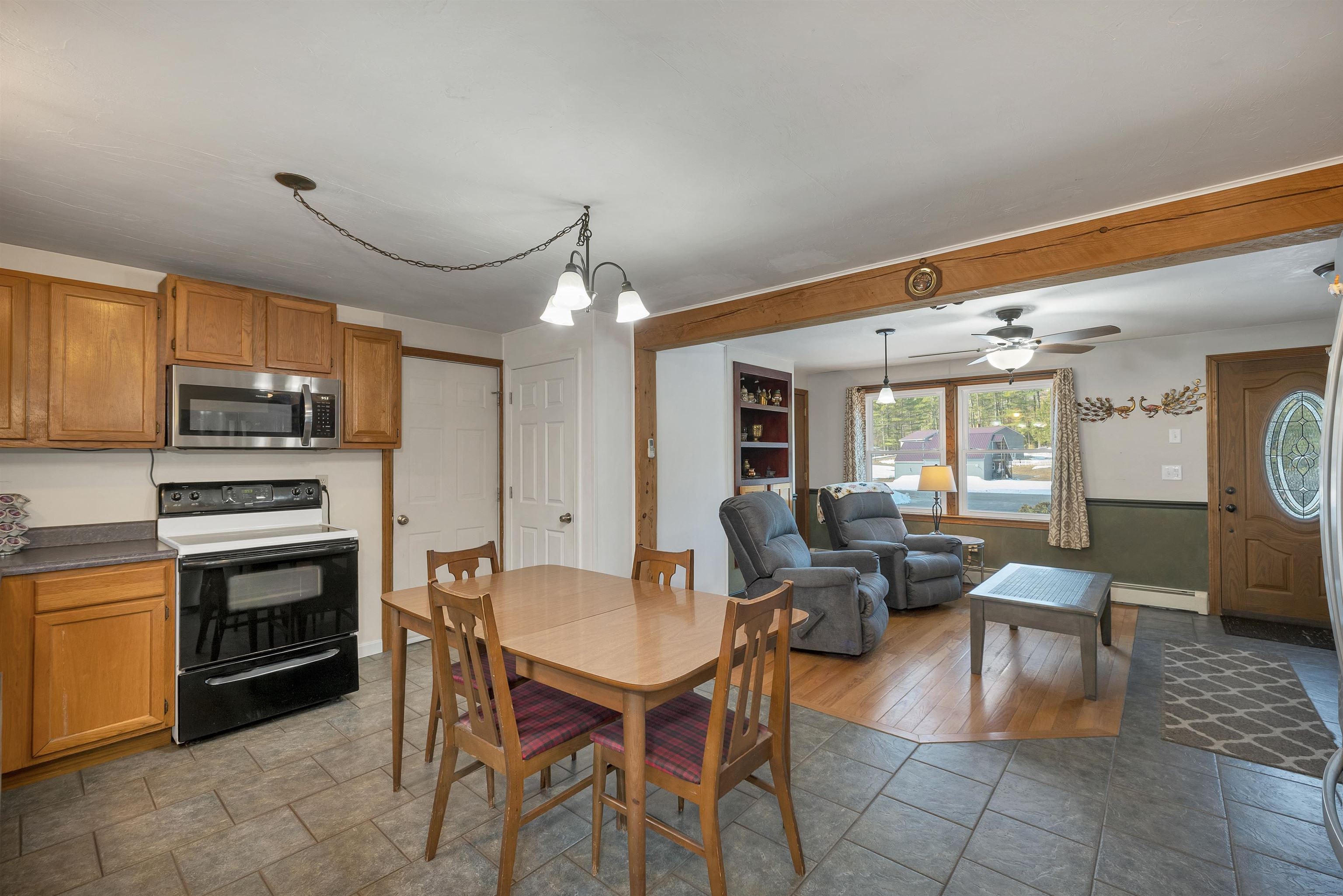 9 Fairway Dr, New Hampton, NH 03256