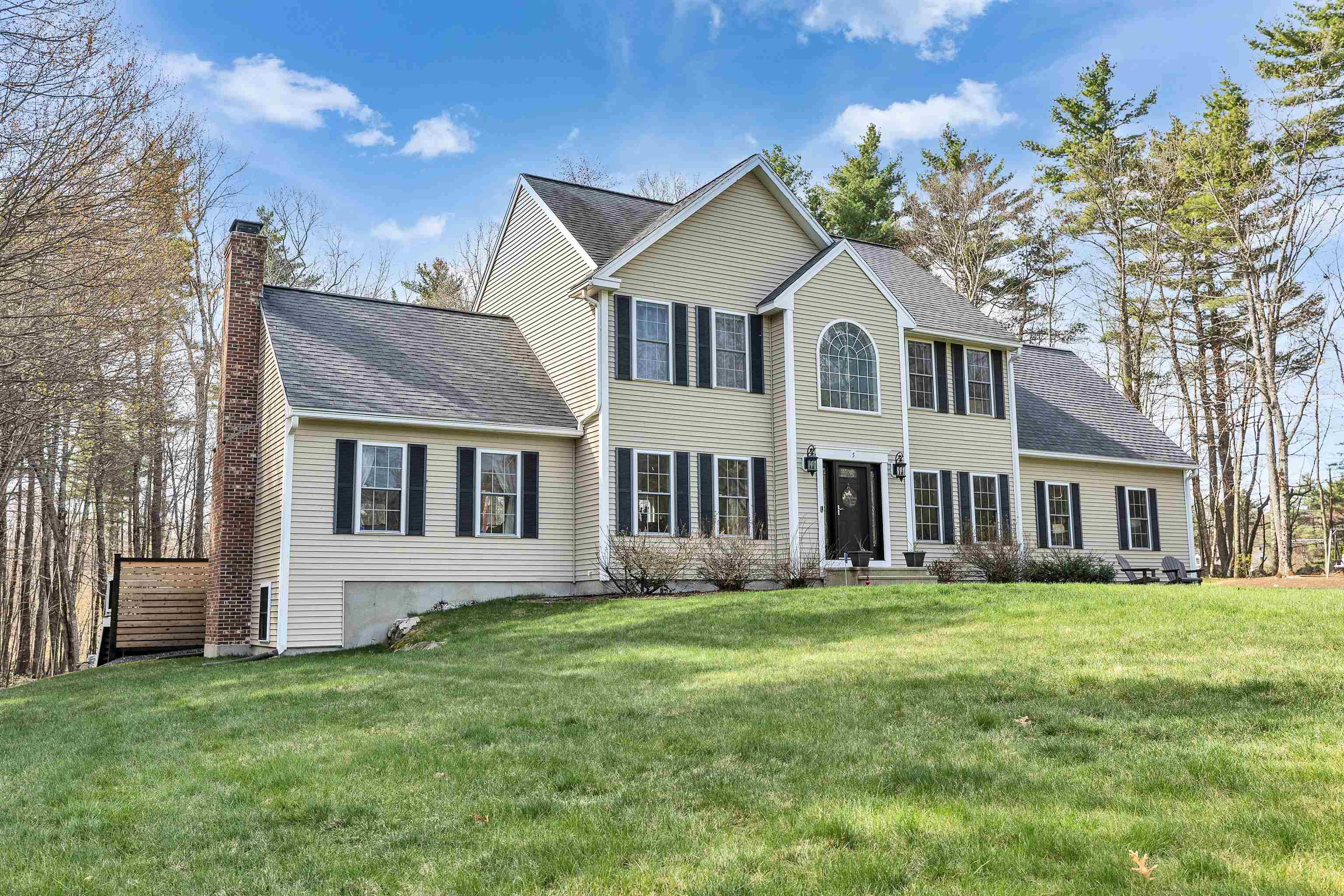 5 Shady Rock Rd, Brookline, NH 03033