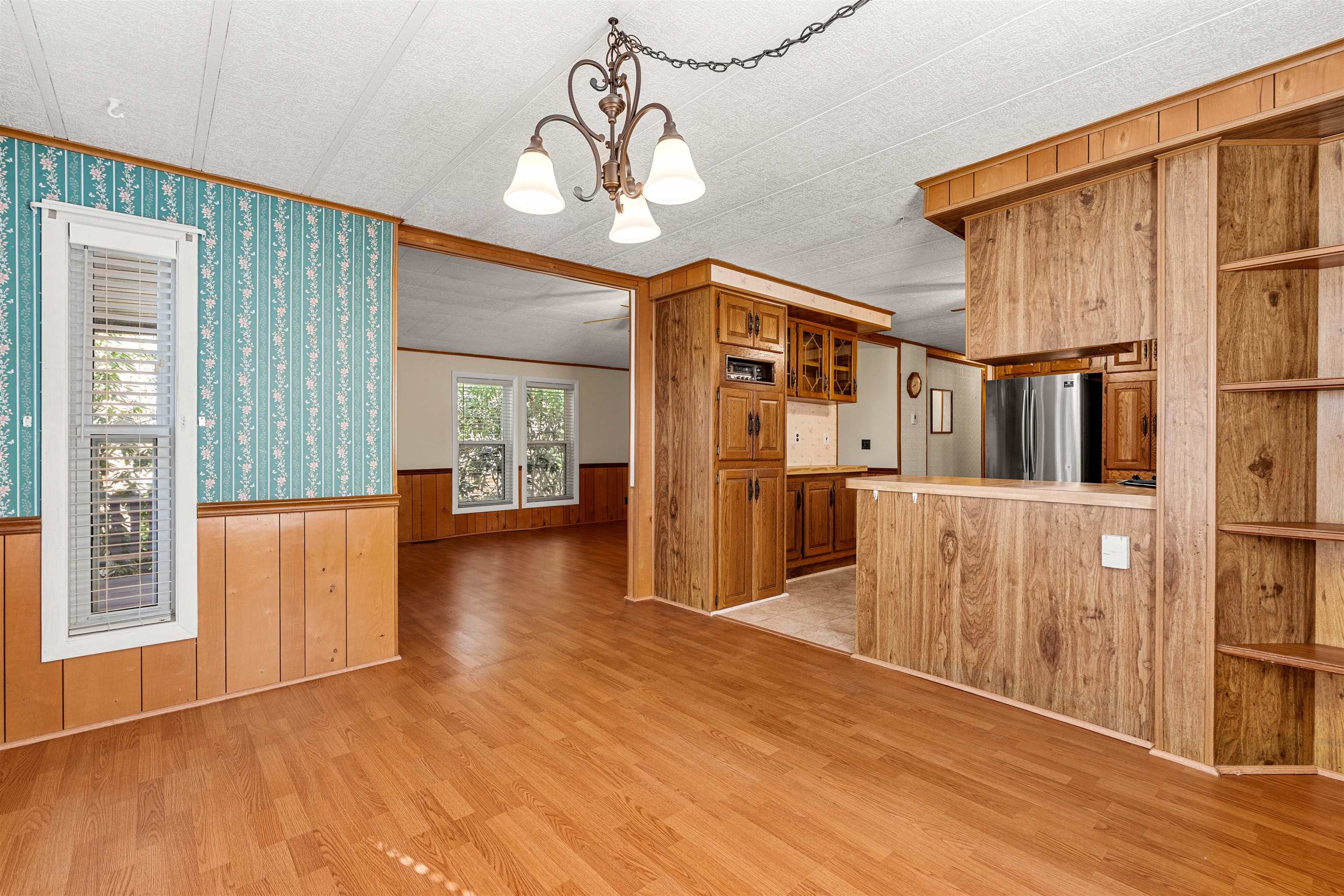 19 Kelly Ct, Goffstown, NH 03045