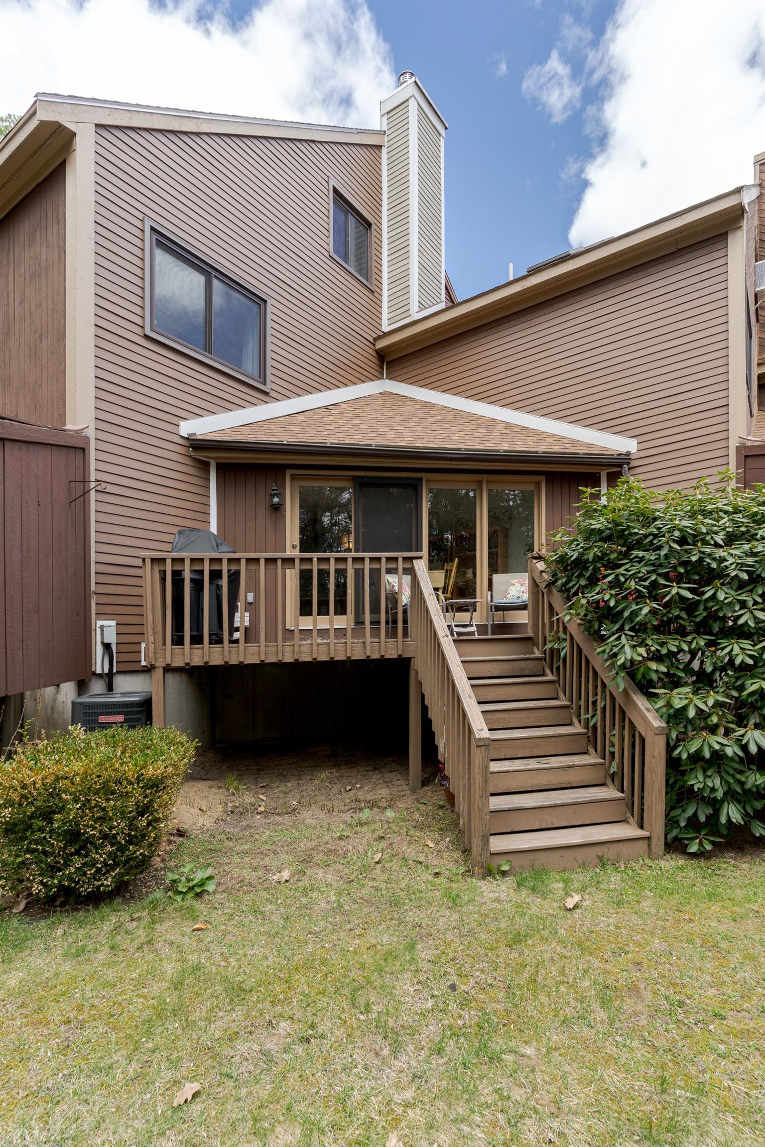 153 Coffin Rd, Epping, NH 03042