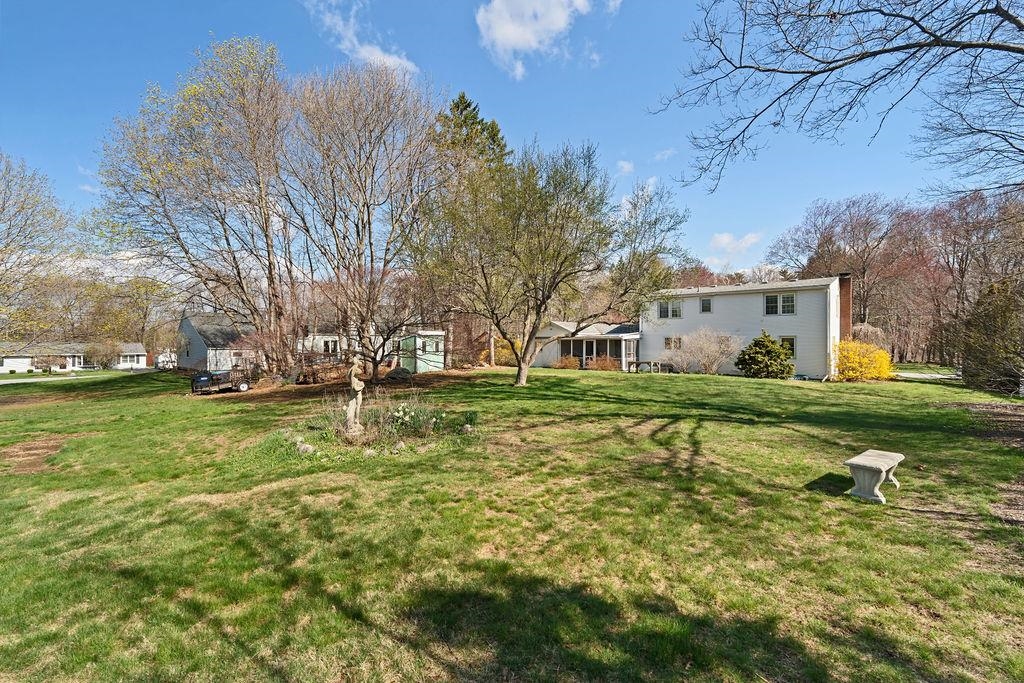 2 Shirley Ln, Stratham, NH 03885