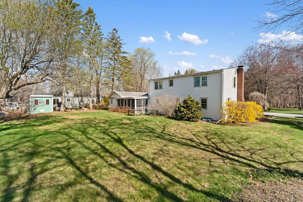 2 Shirley Ln, Stratham, NH 03885