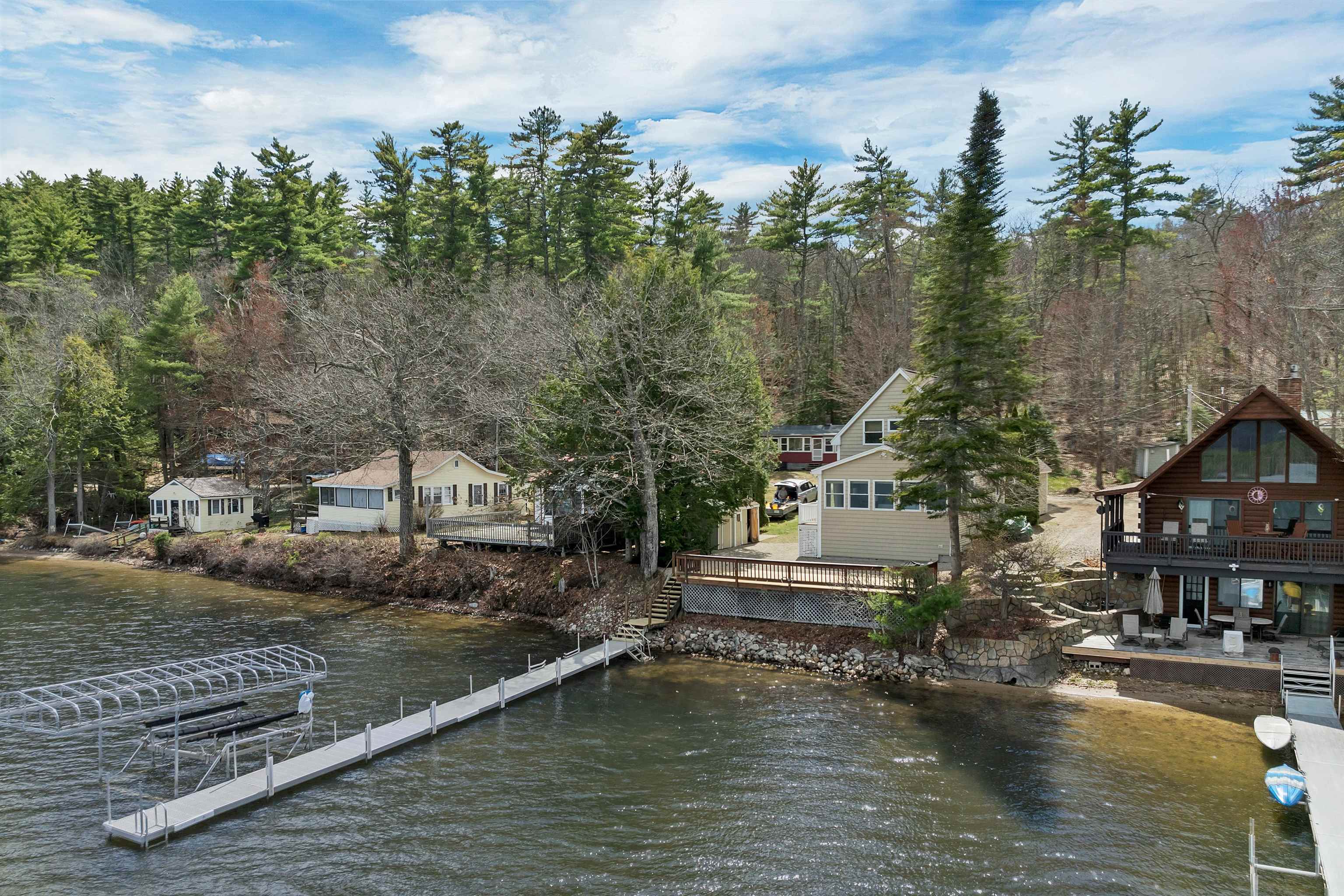 8 Leland Rd, Effingham, NH 03882