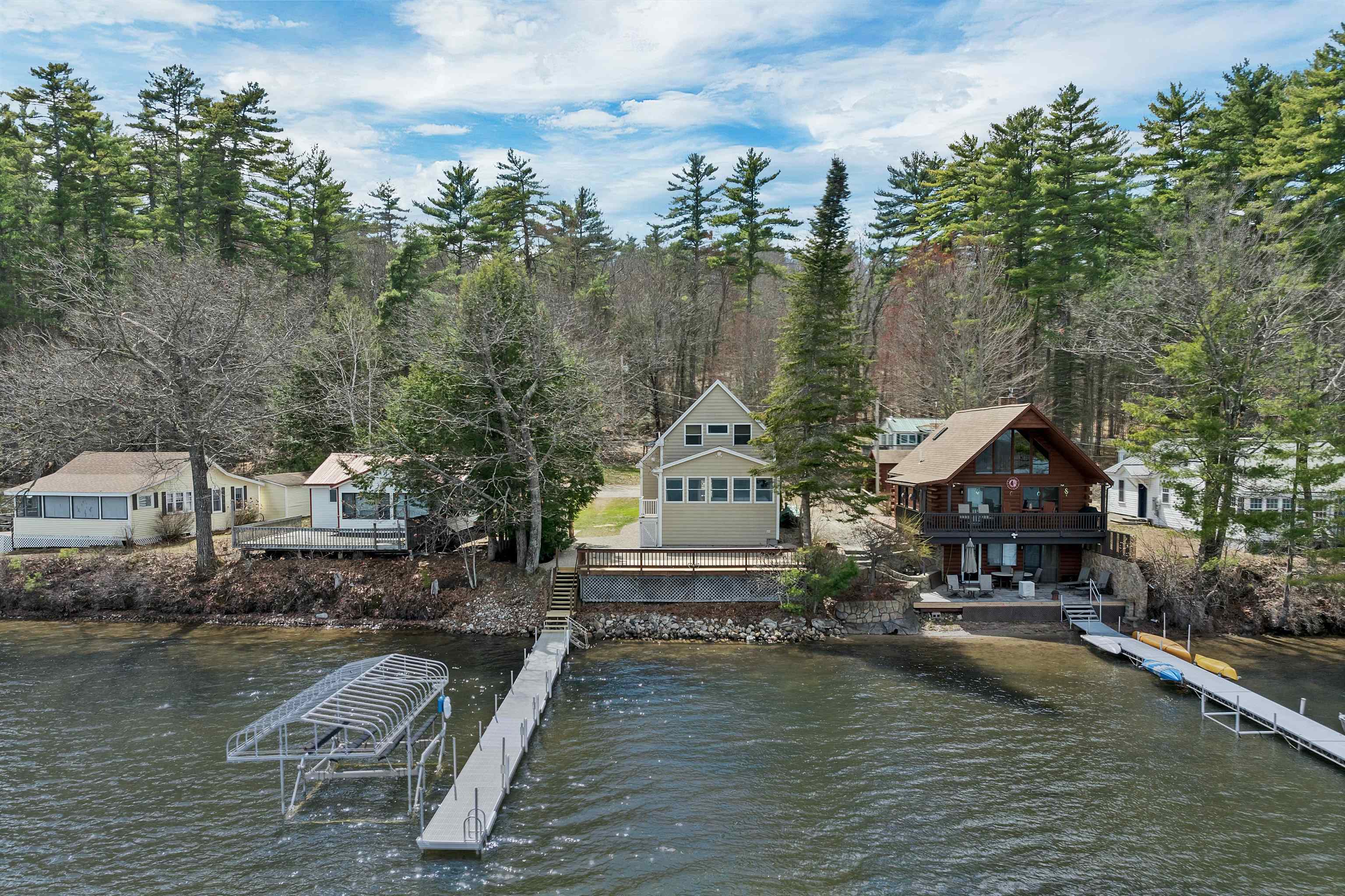 8 Leland Rd, Effingham, NH 03882