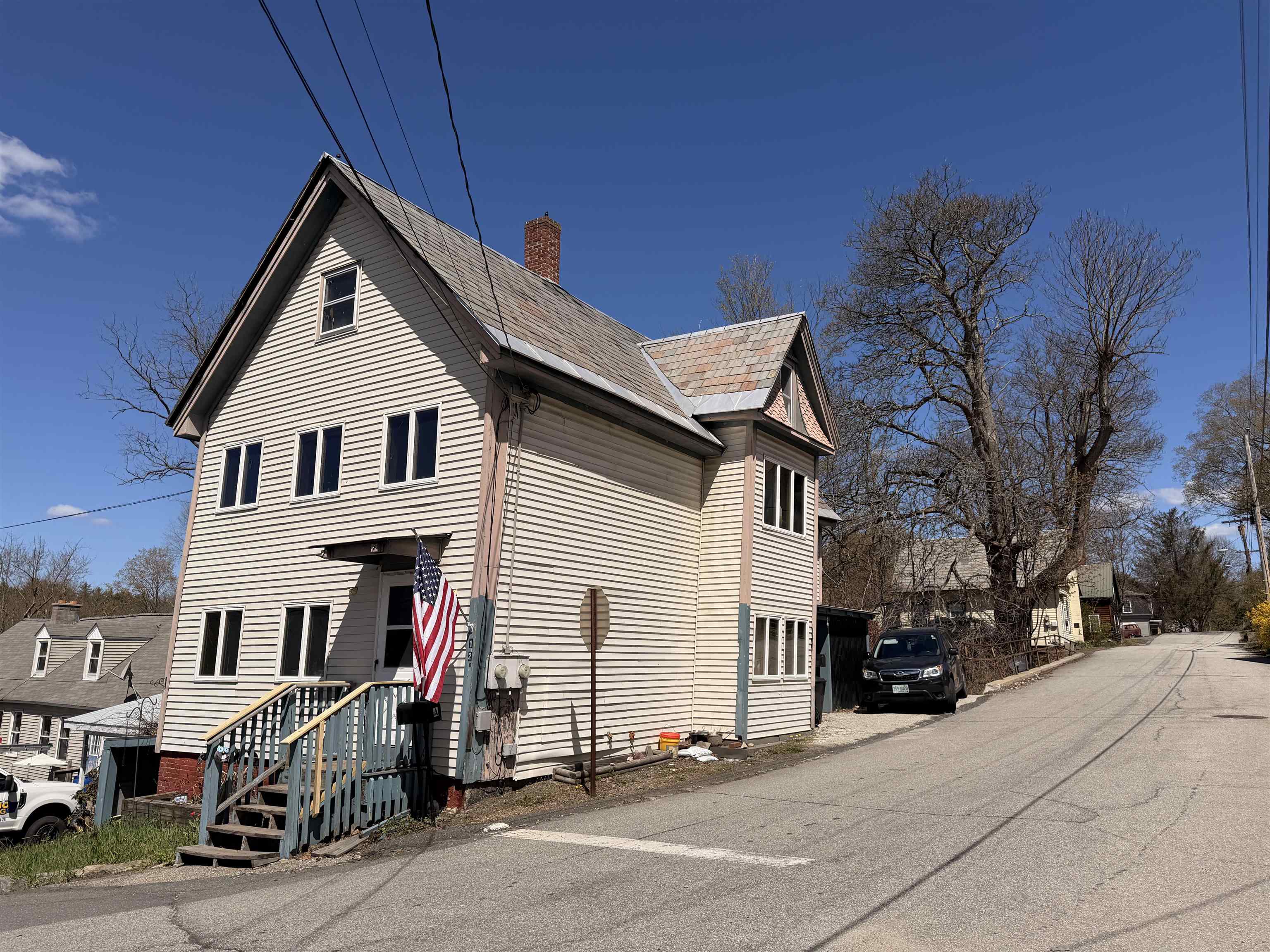 12 Mechanic St, Winchester, NH 03470