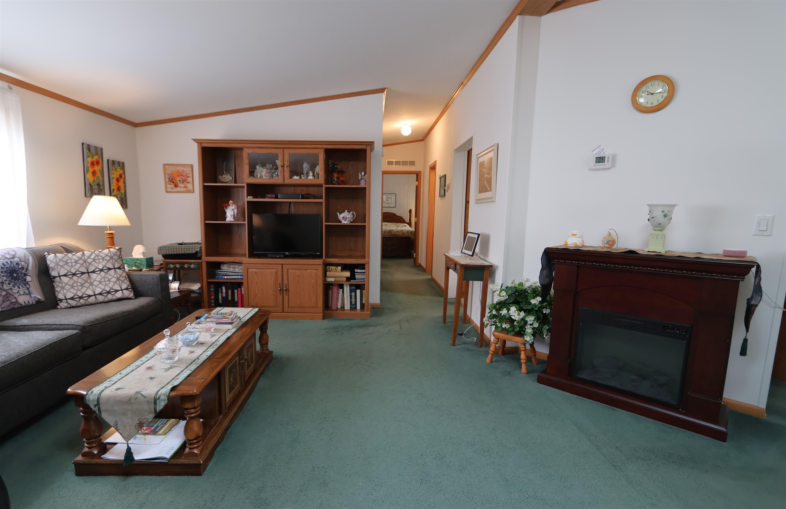 422 Friar Tuck Dr, Exeter, NH 03833