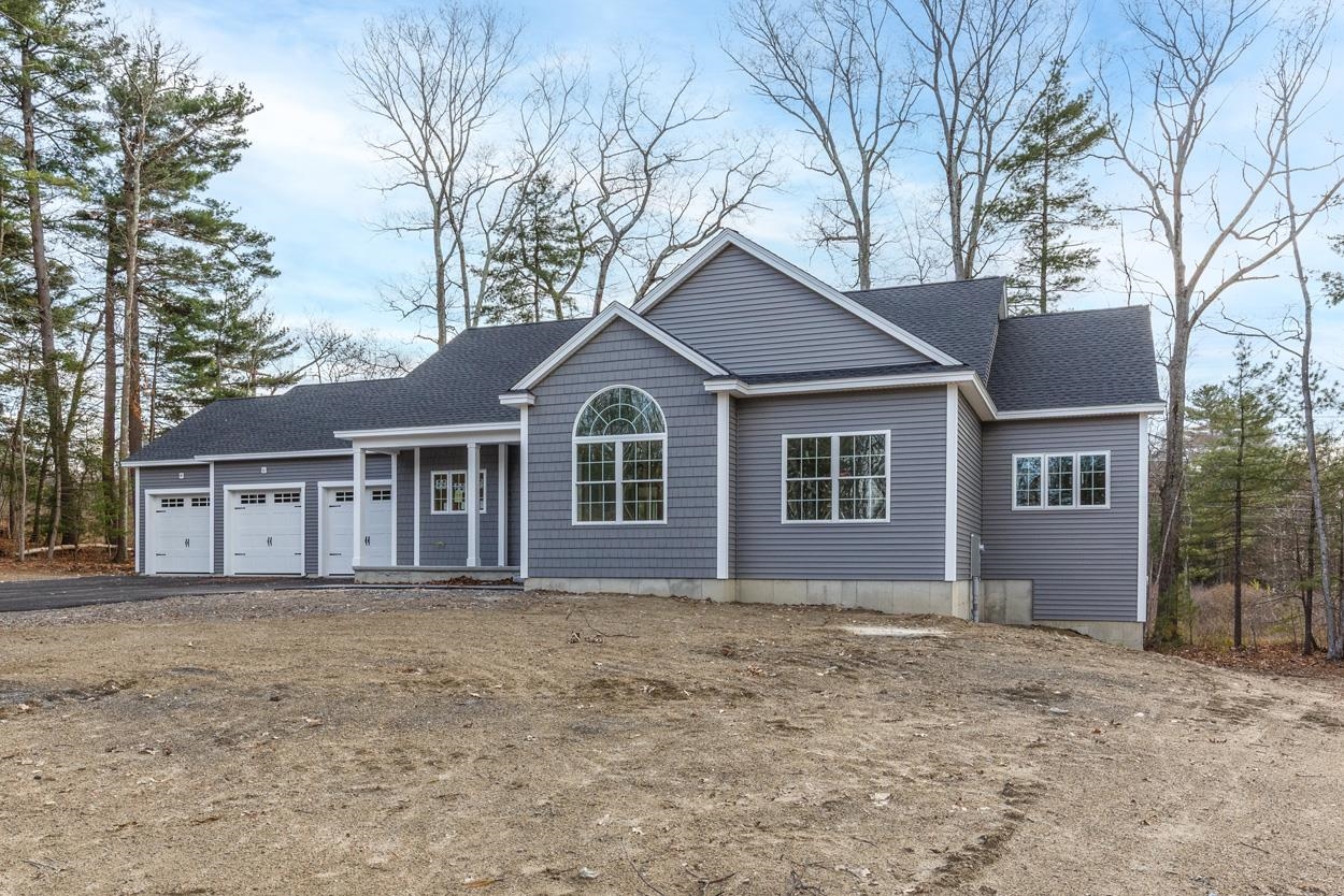 54 Haystack Cir, Pelham, NH 03076