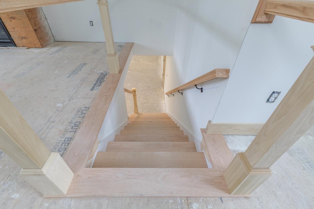 54 Haystack Cir, Pelham, NH 03076