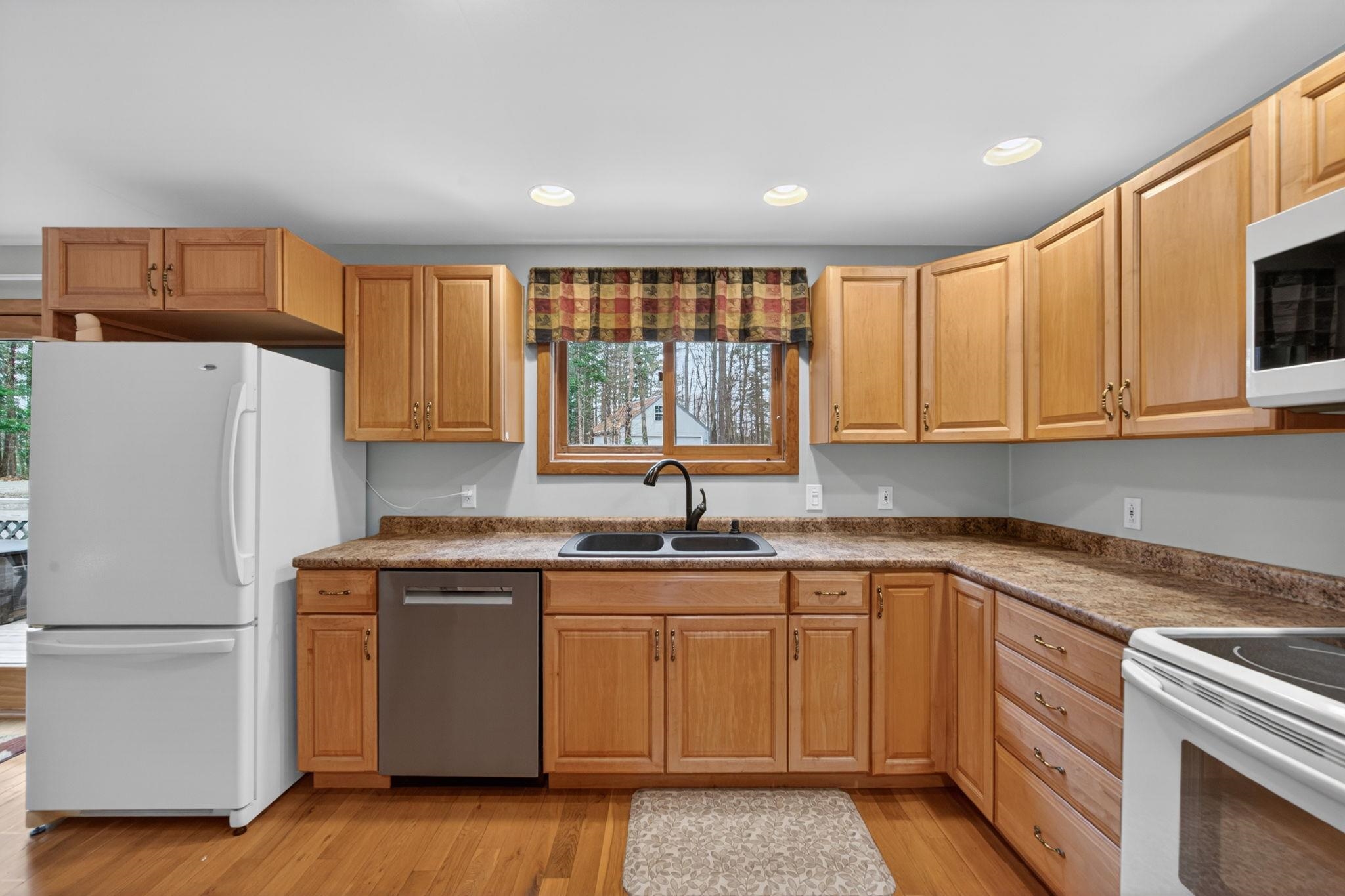 77 Anderson Rd, Unity, NH 03773