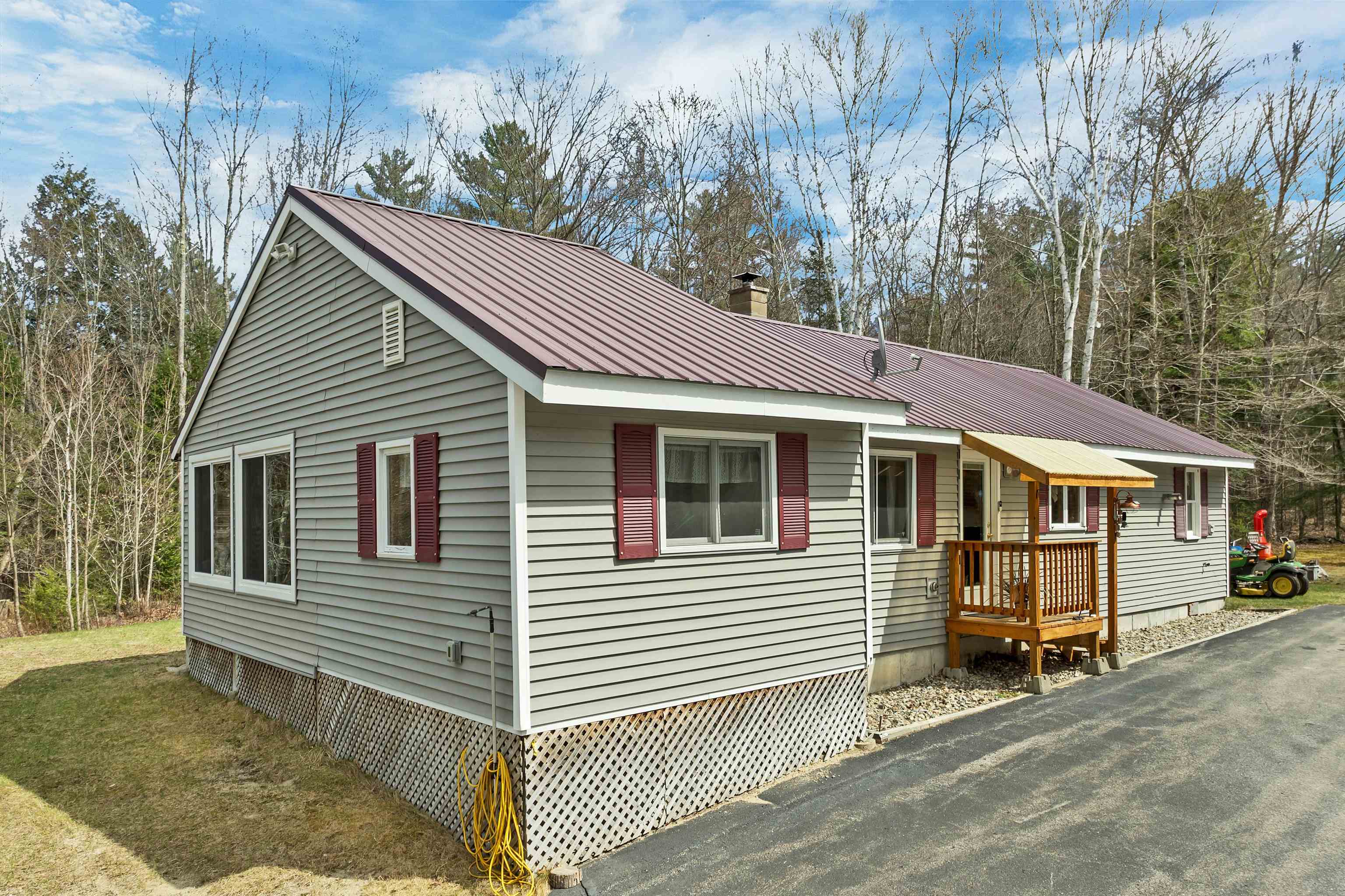 547 Texas Hill Rd, Plymouth, NH 03264
