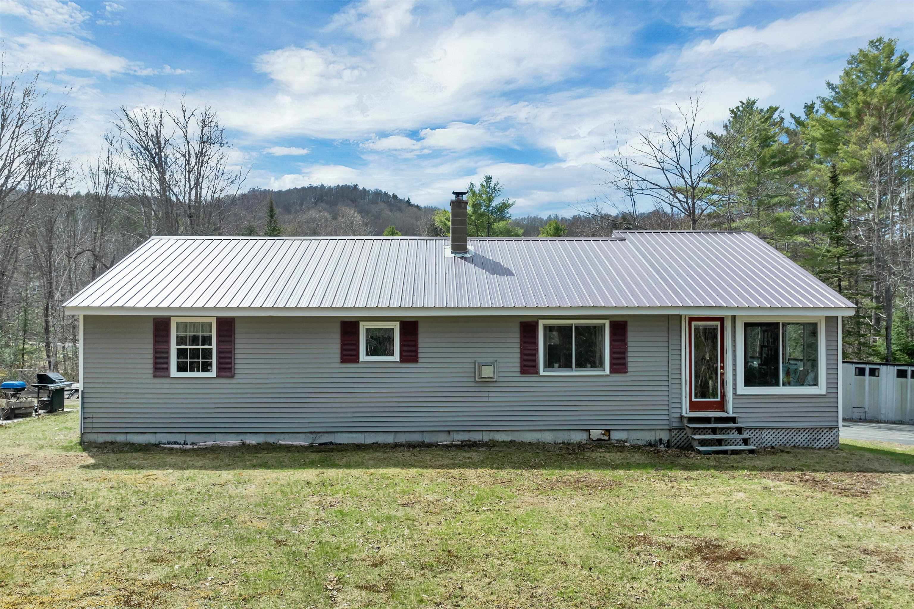 547 Texas Hill Rd, Plymouth, NH 03264