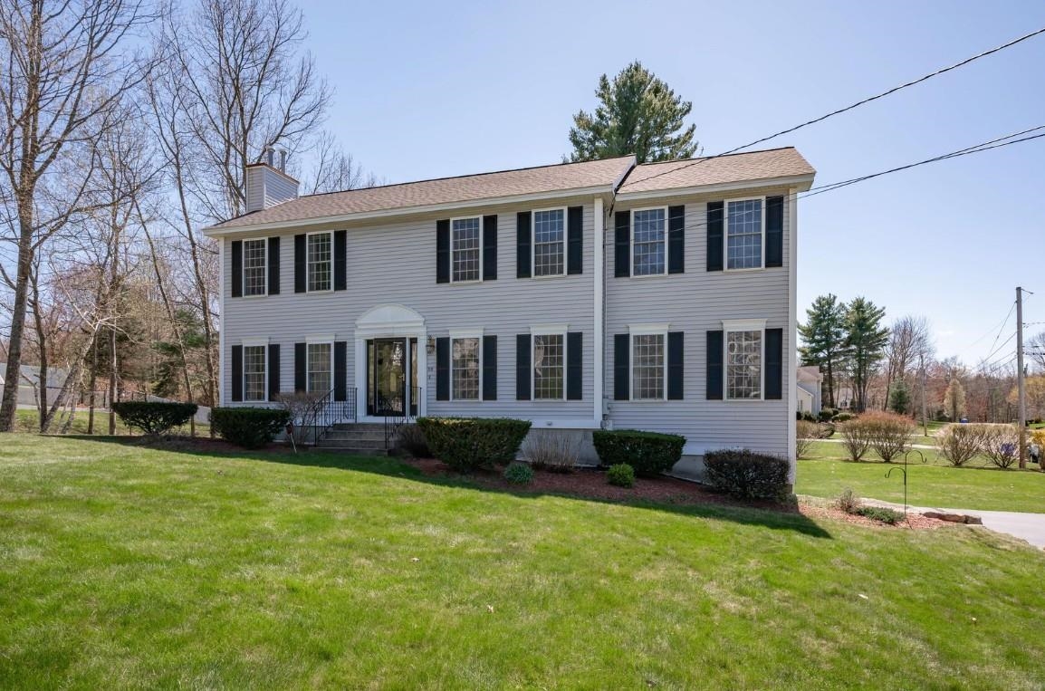 59 Rosegate Farm Rd, Manchester, NH 03109