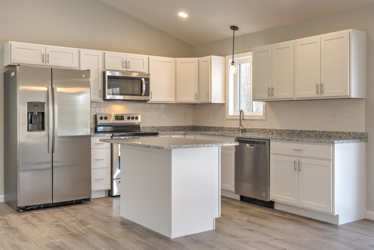 6 Ashley Ave, Hinsdale, NH 03451