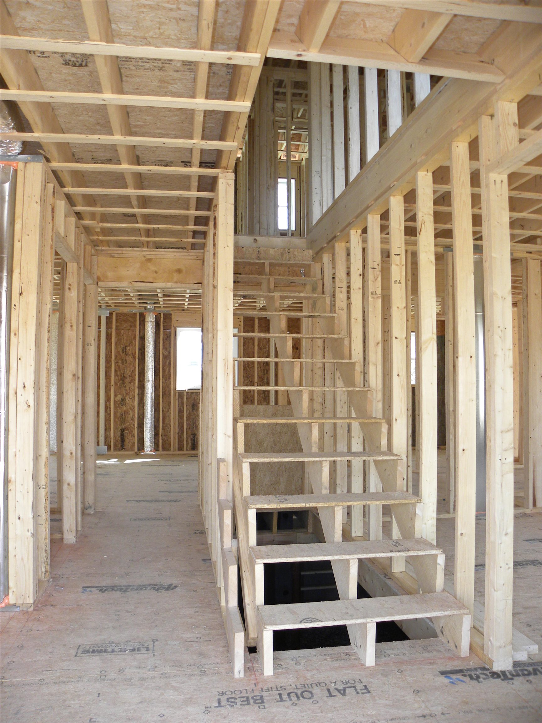 9 Hillside Ter, Danville, NH 03819