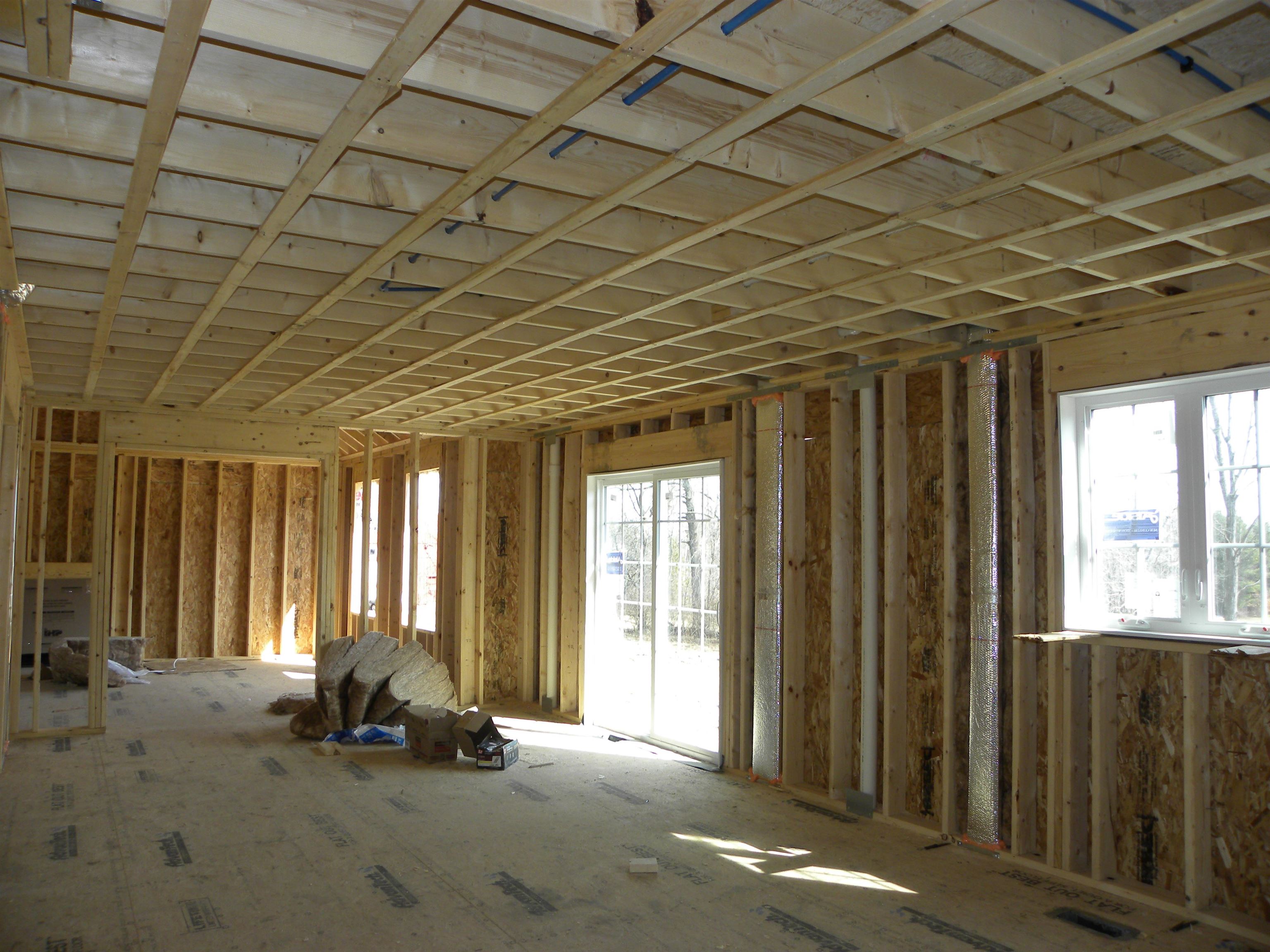 9 Hillside Ter, Danville, NH 03819