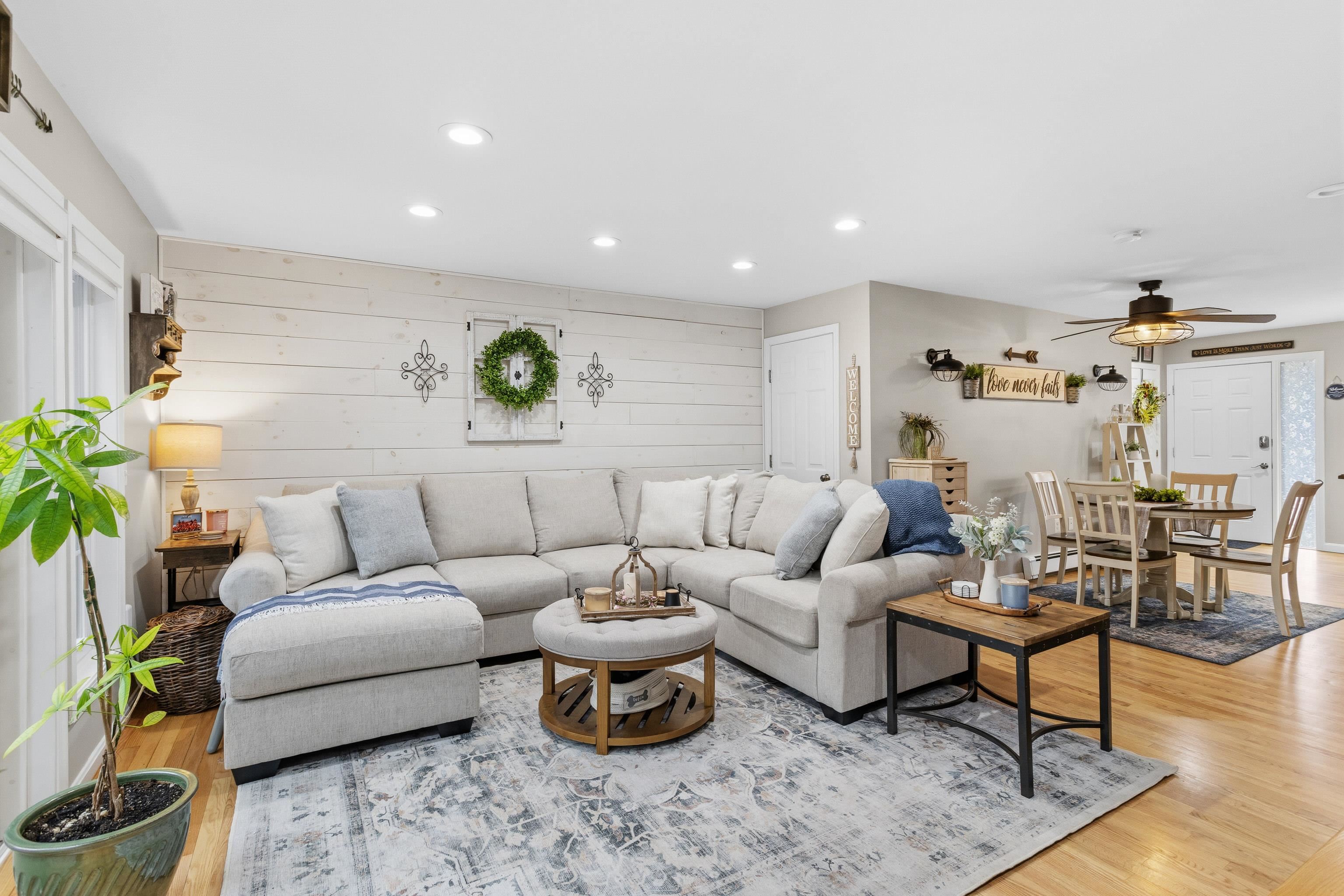 1465 Hooksett Rd, Hooksett, NH 03106