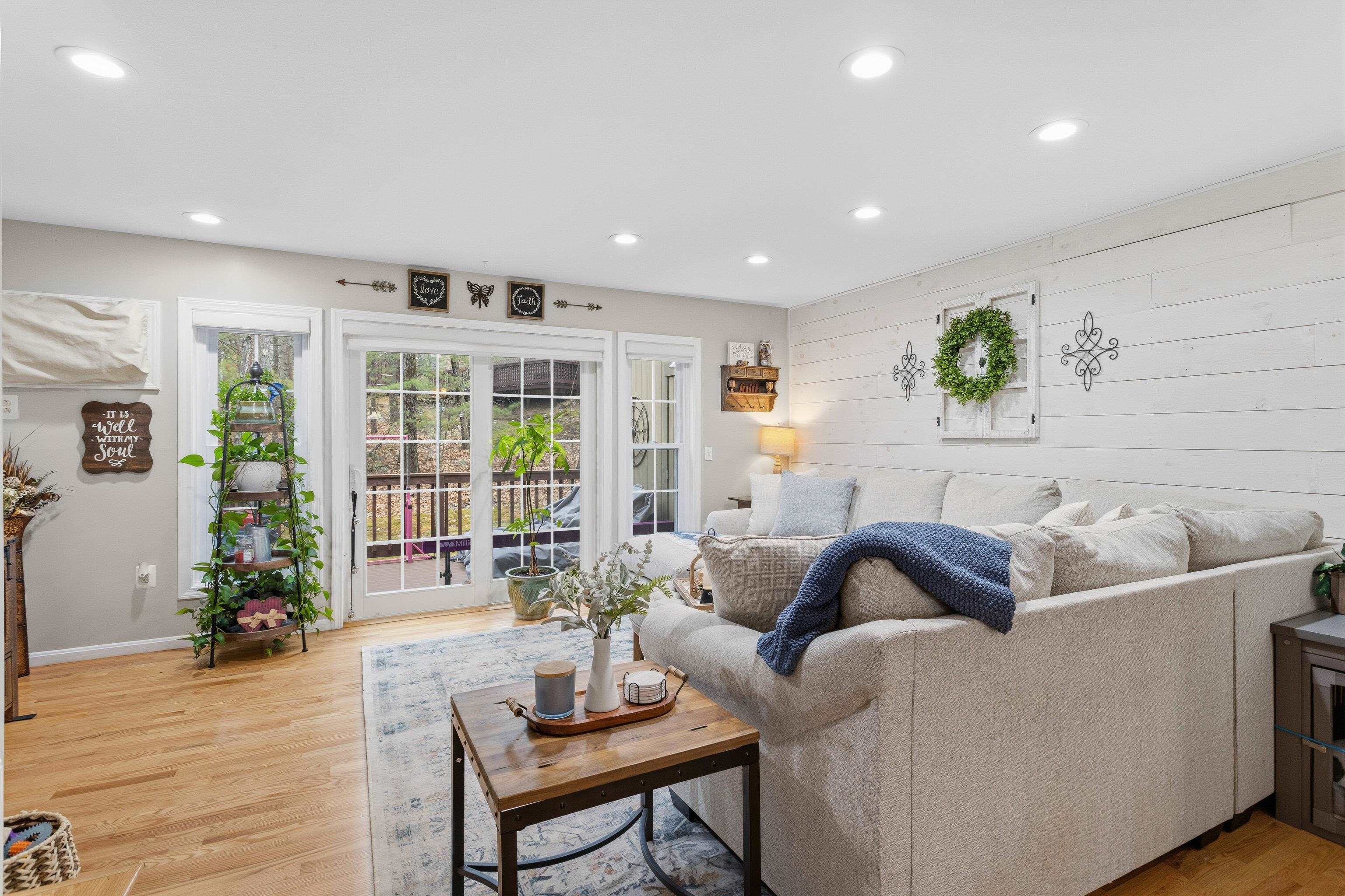 1465 Hooksett Rd, Hooksett, NH 03106