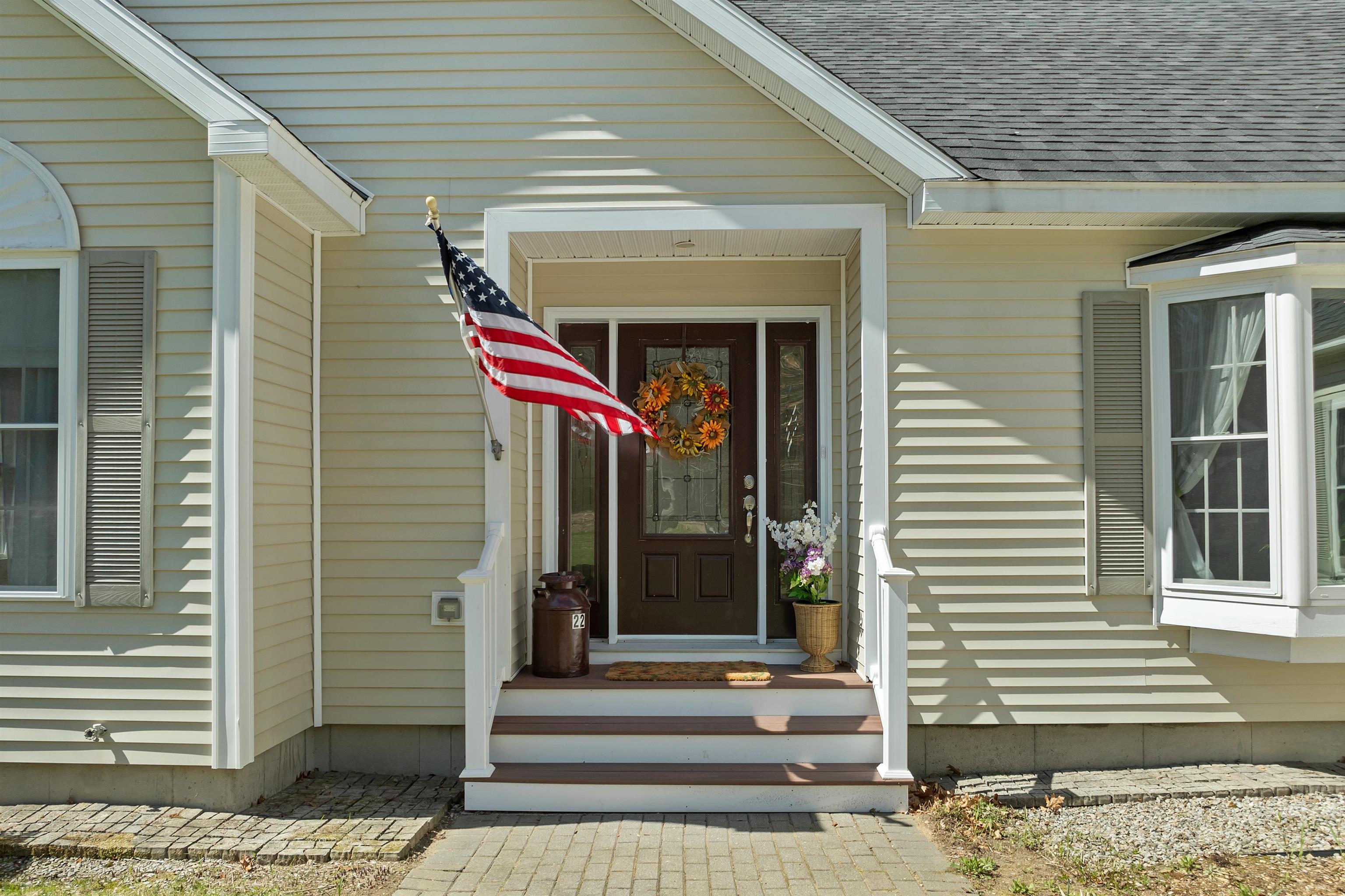 22 Fairway Dr, Ashland, NH 03217