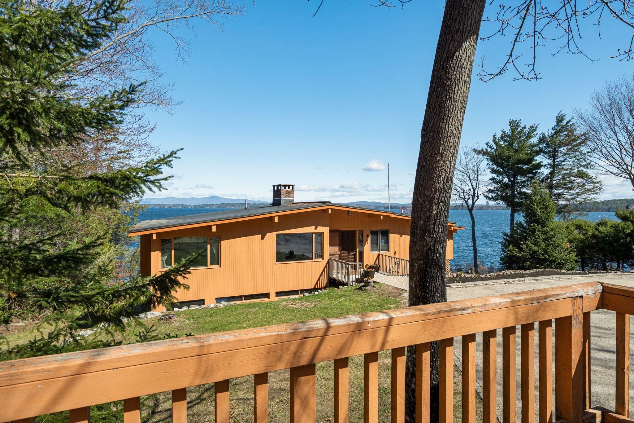 240 Black Point Rd, Alton, NH 03810