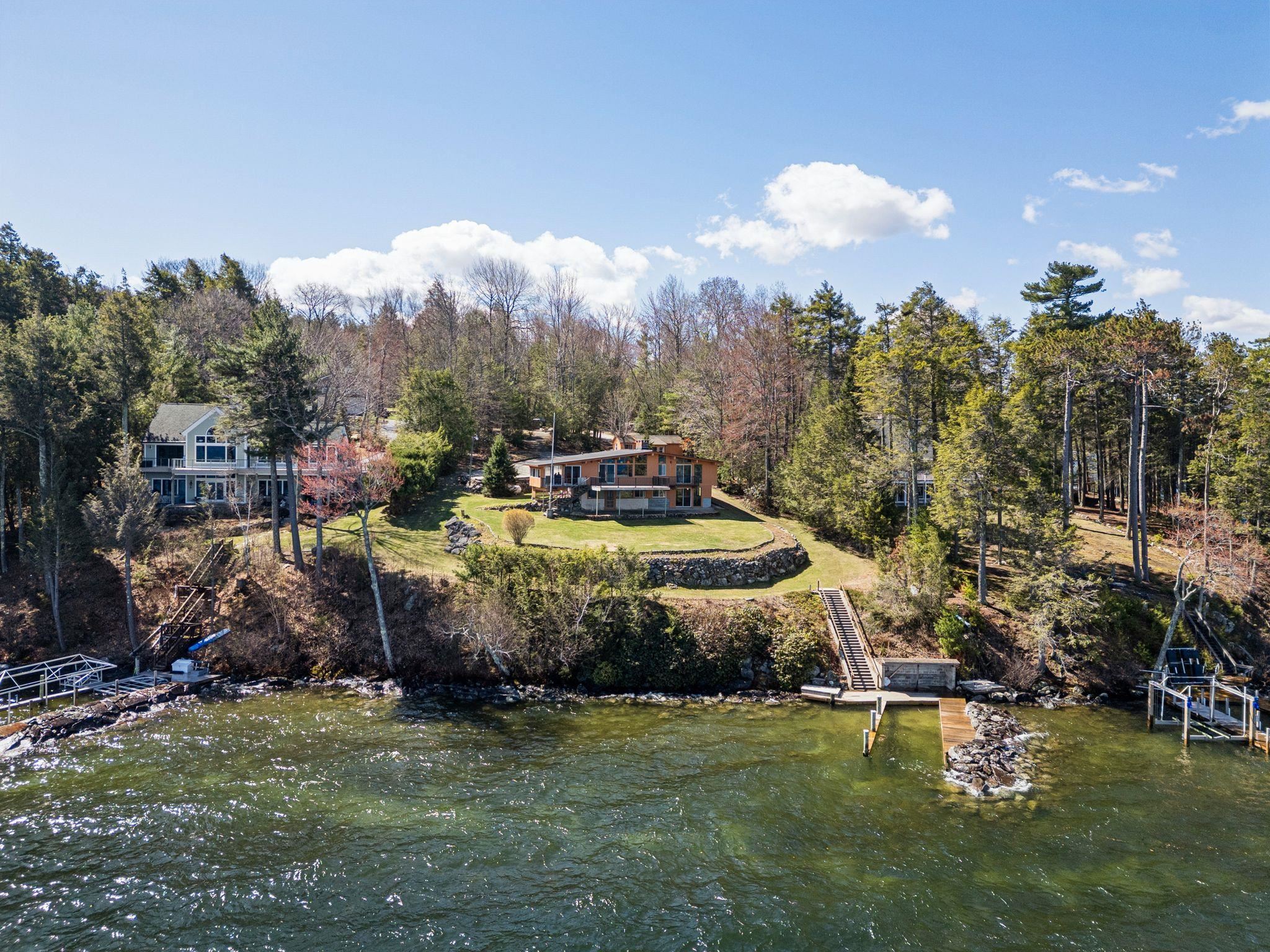 240 Black Point Rd, Alton, NH 03810