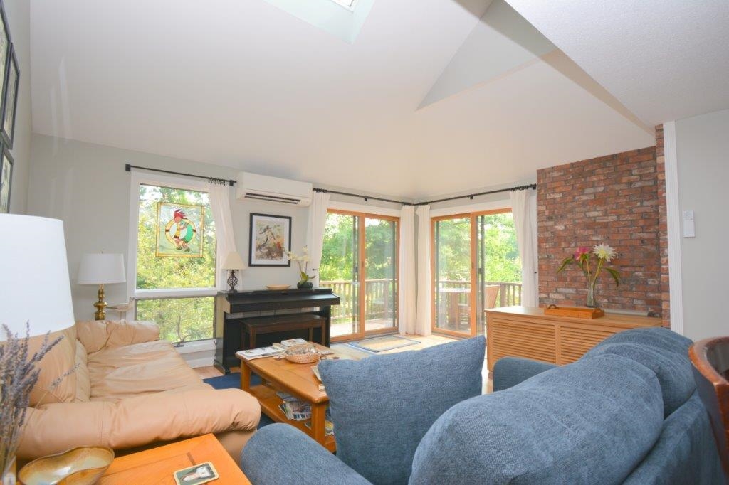  25116053