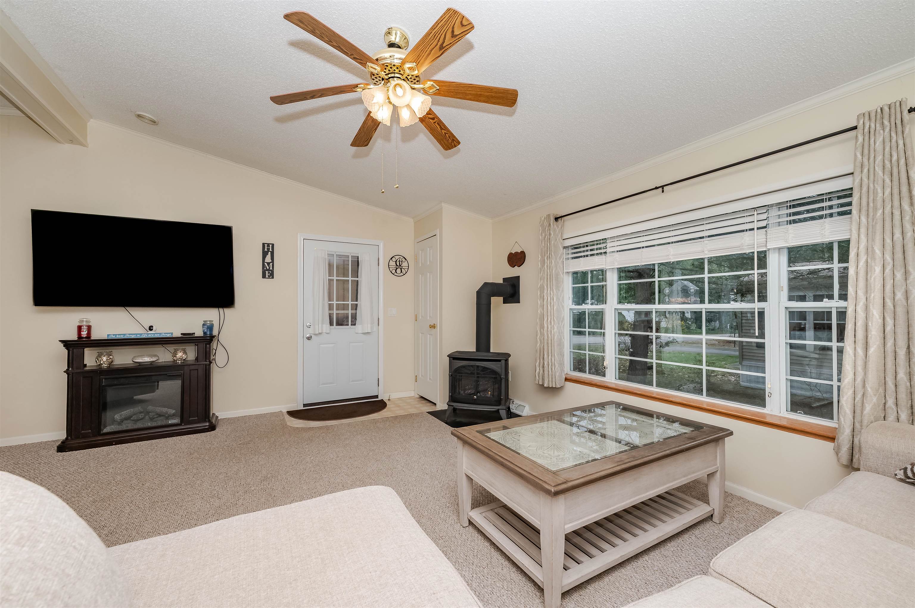 7 Diamondback Dr, Rochester, NH 03868