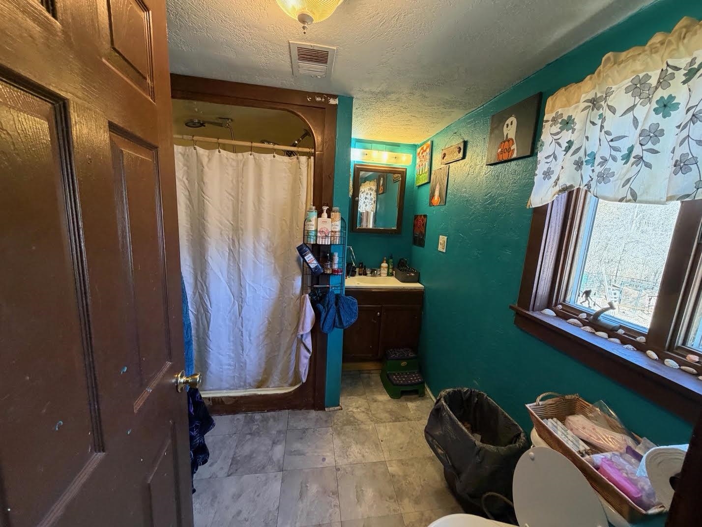 136 River St, Jaffrey, NH 03452