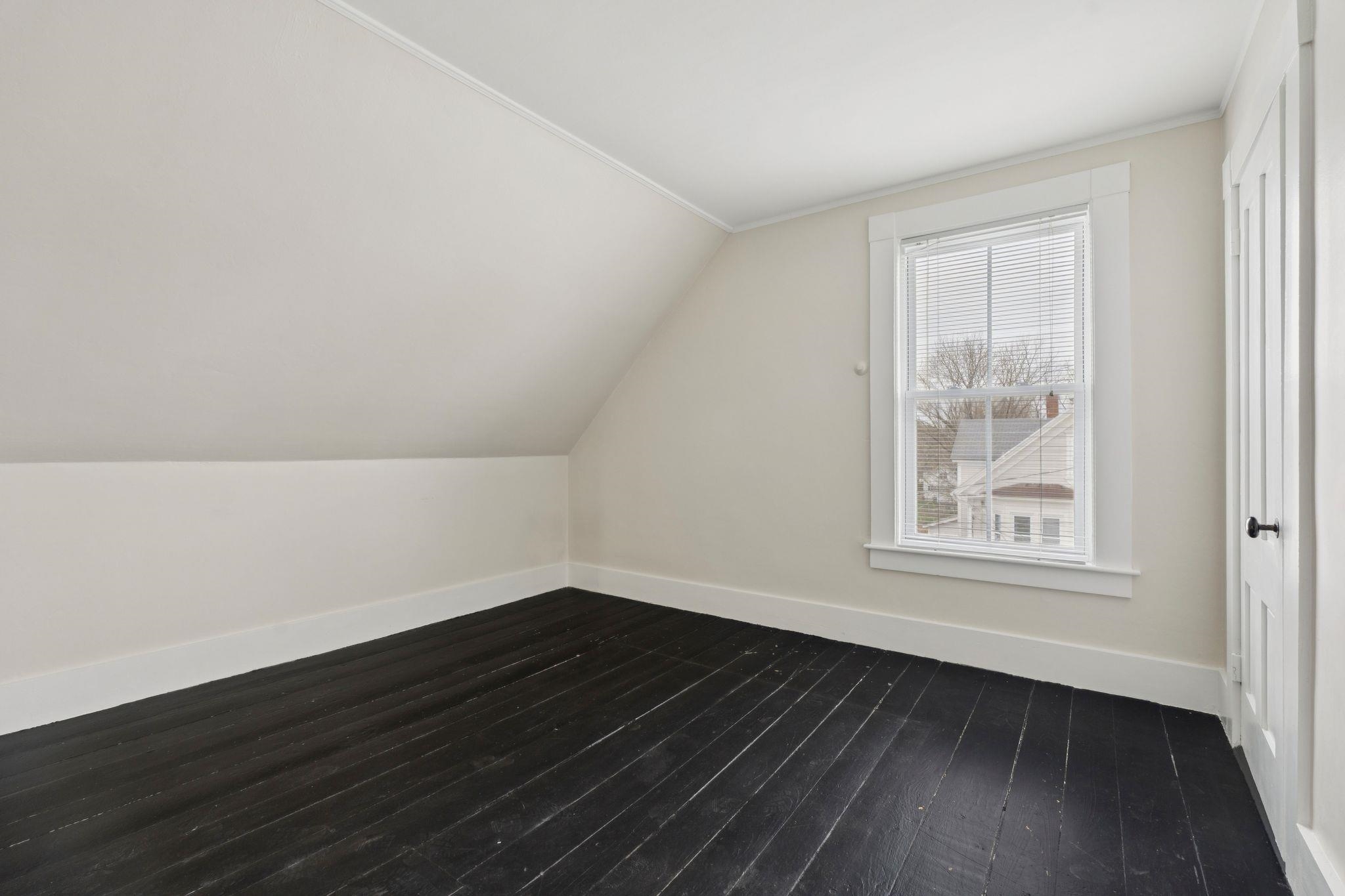 20 Richmond St, Dover, NH 03820