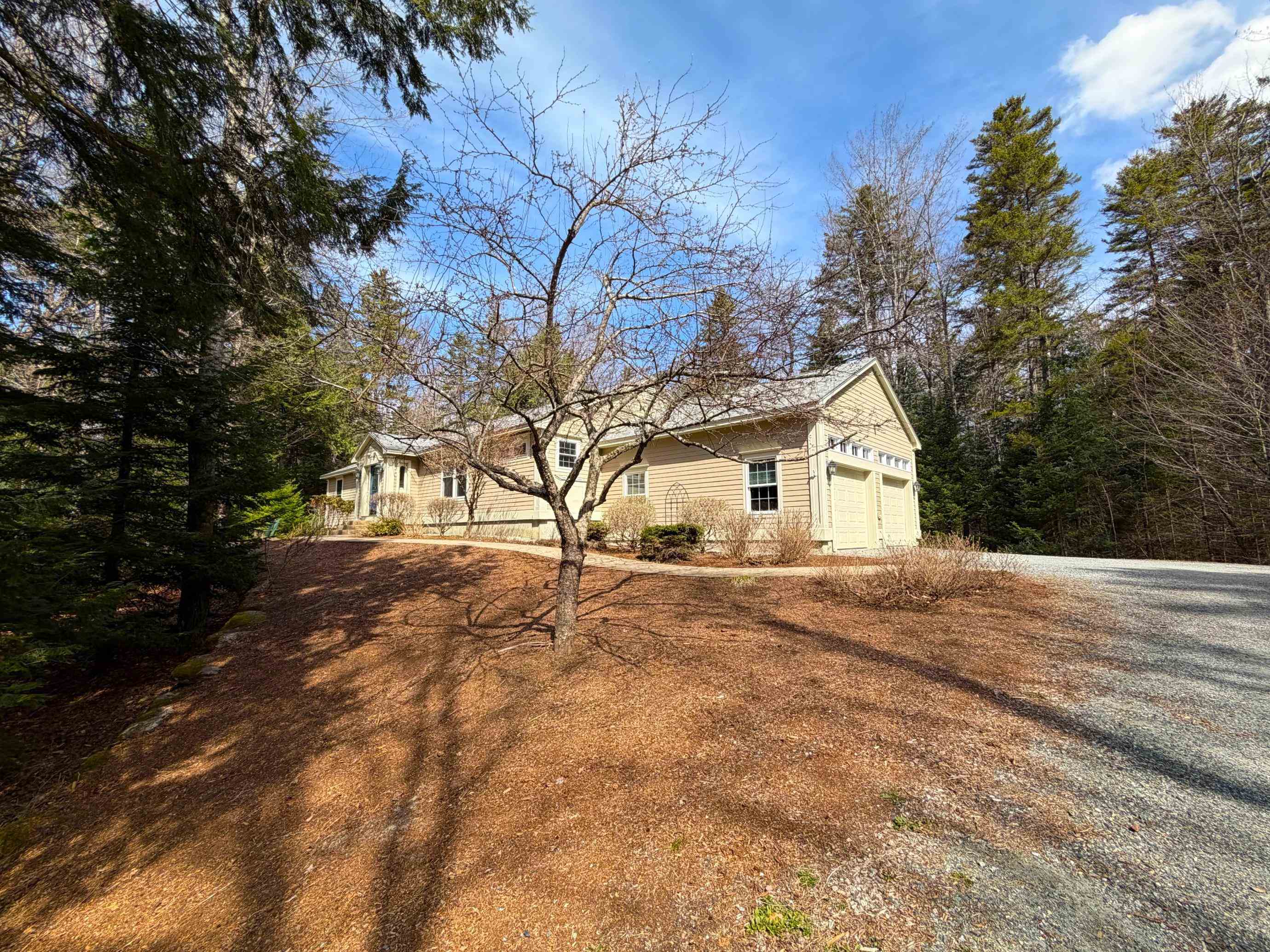 56 Glenwood Dr, Springfield, NH 03284