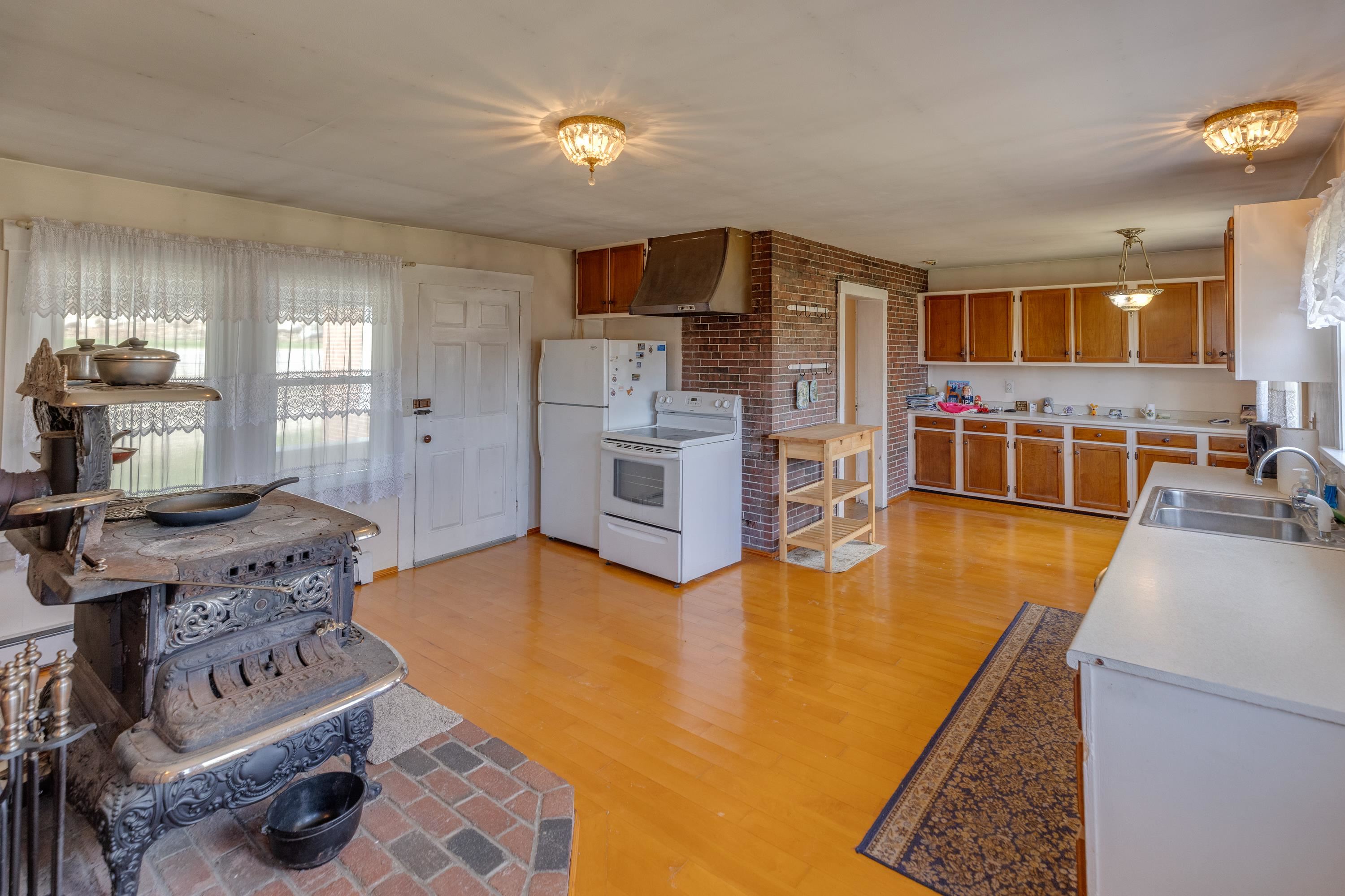 872 Tenney Mountain Hw, Plymouth, NH 03264